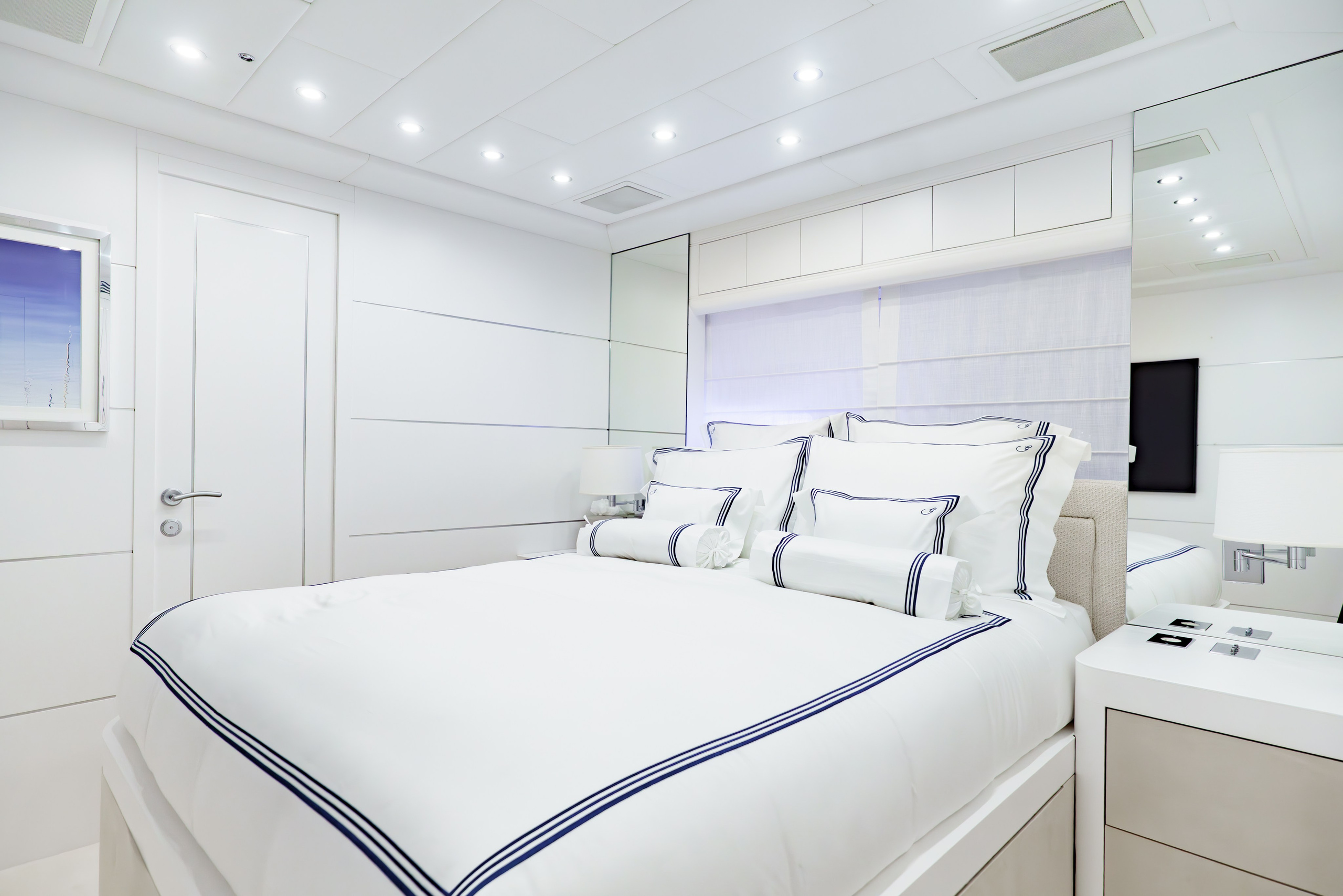 Yacht Photography. DVORETSKA