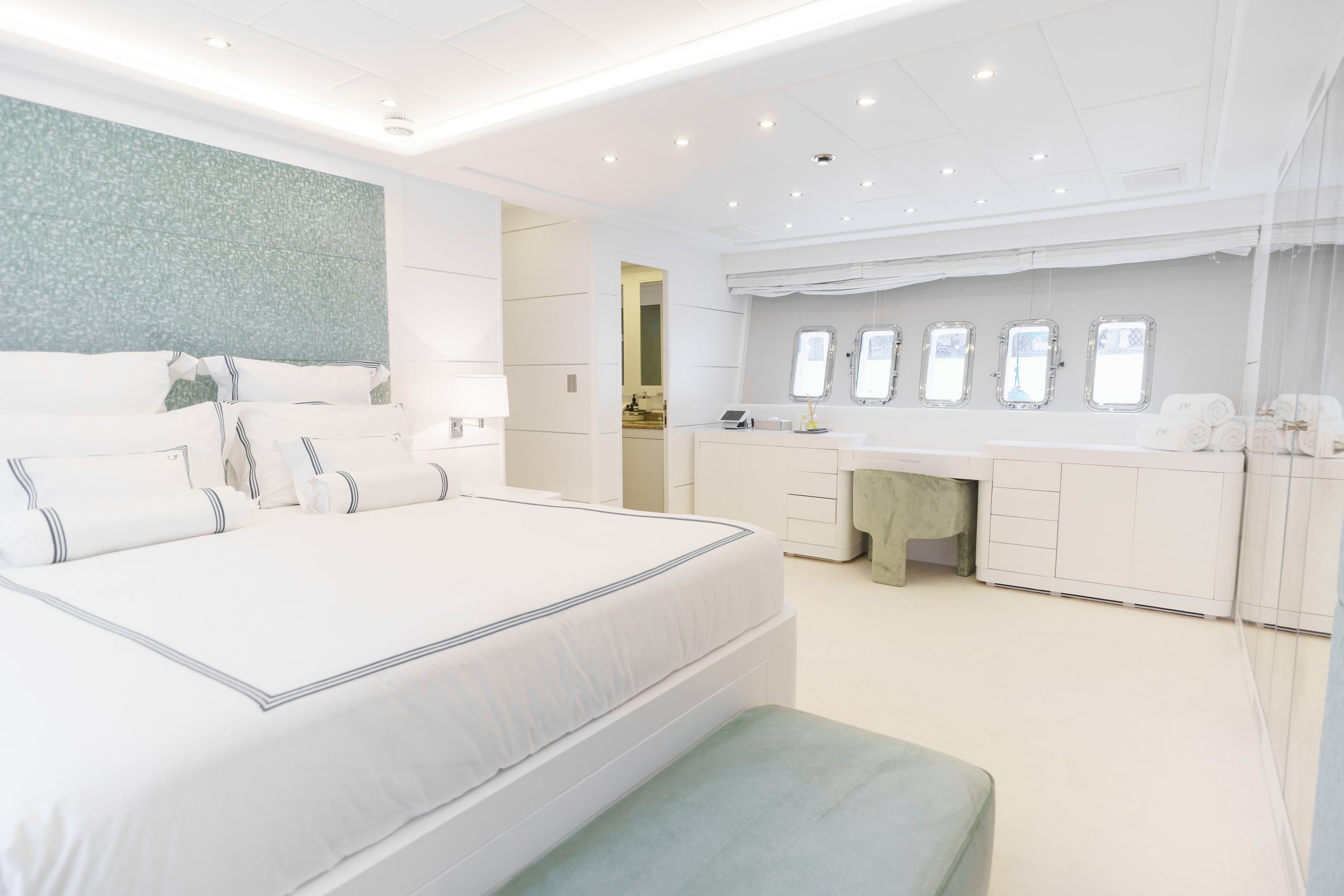 Yacht Photography. DVORETSKA