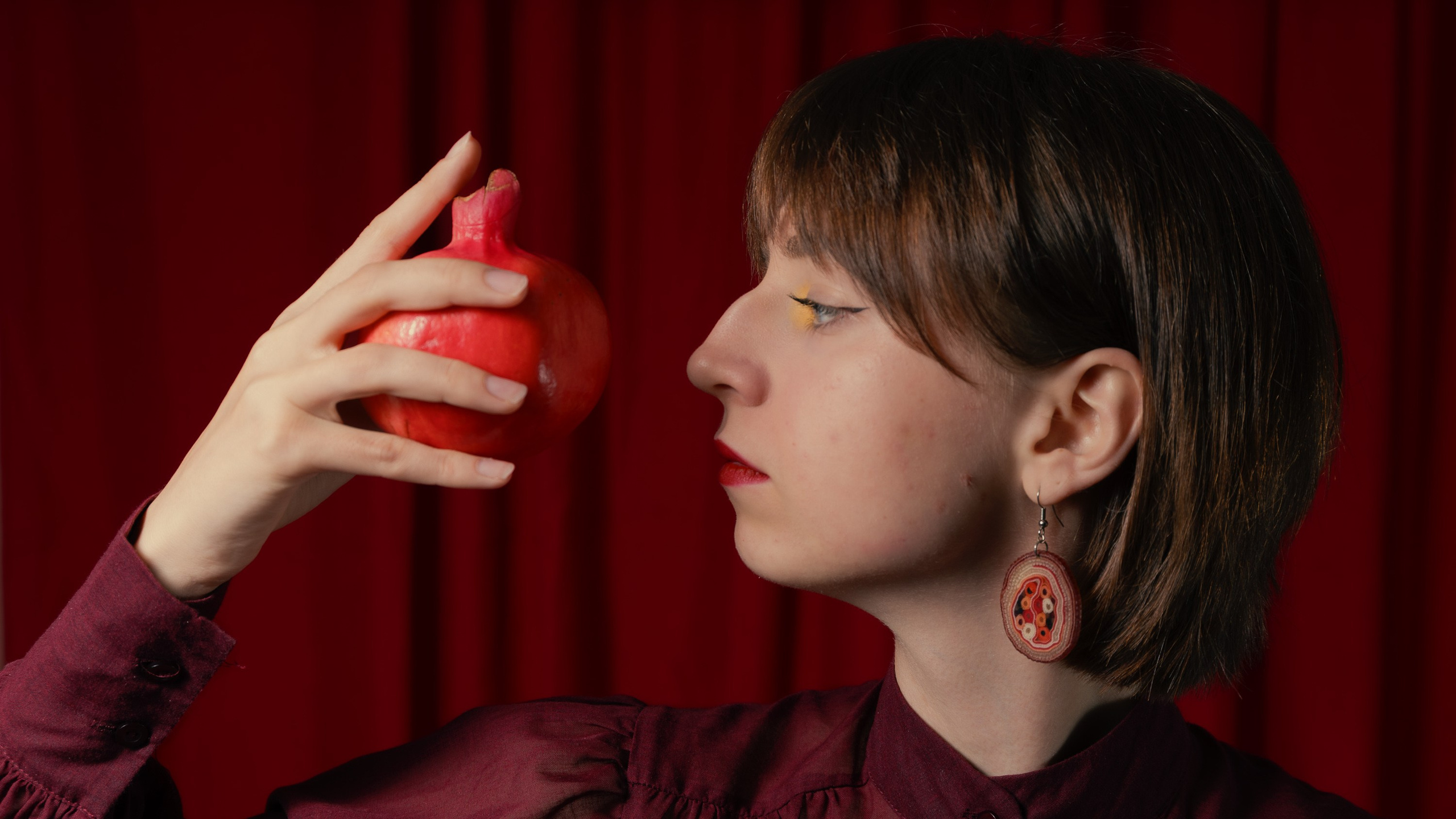 Red. Vladimir Ustinov