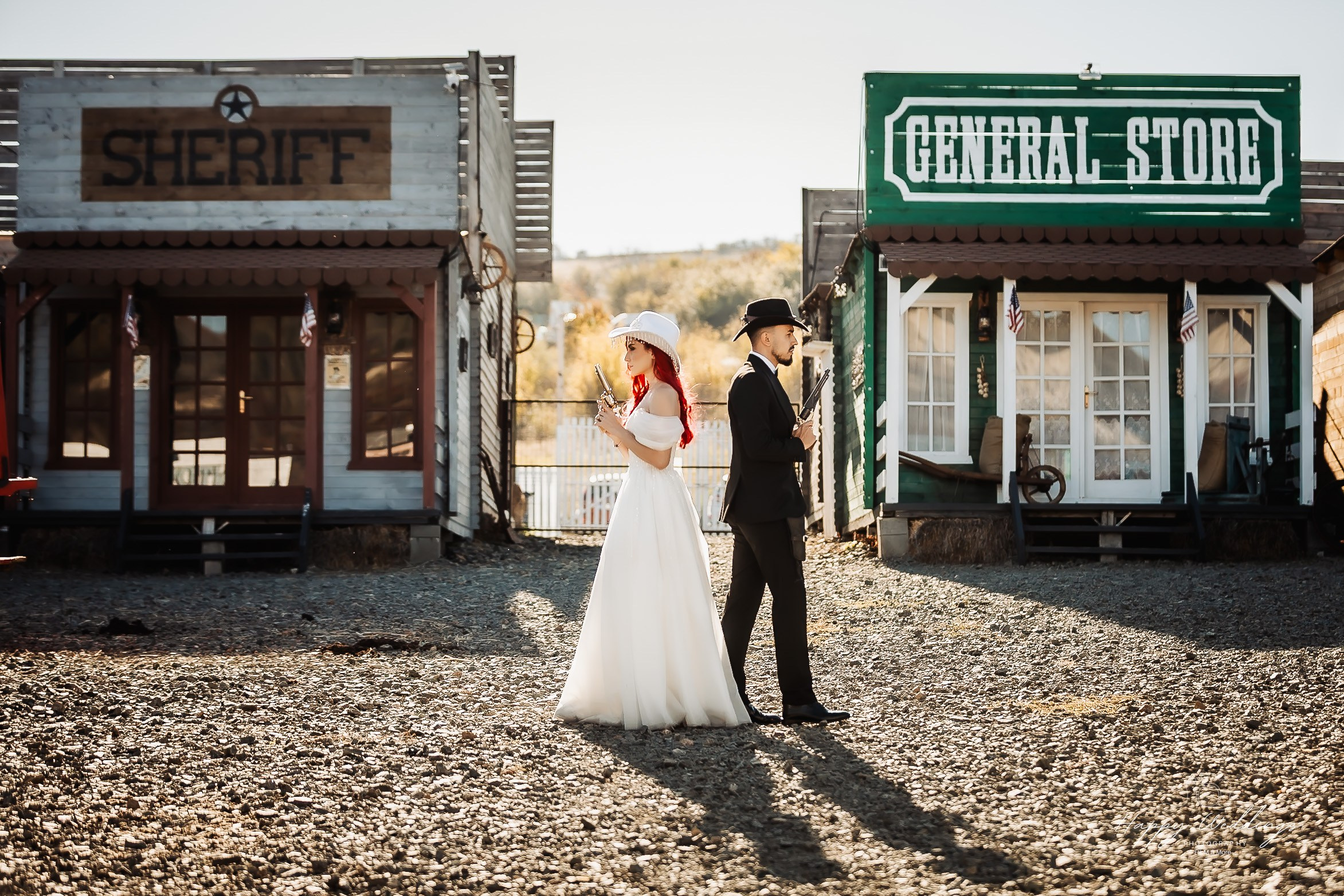 Like Bonnie & Clyde. Fotograf nuntă Bistrița | Fotograf botez & evenimente — Happy Weddings