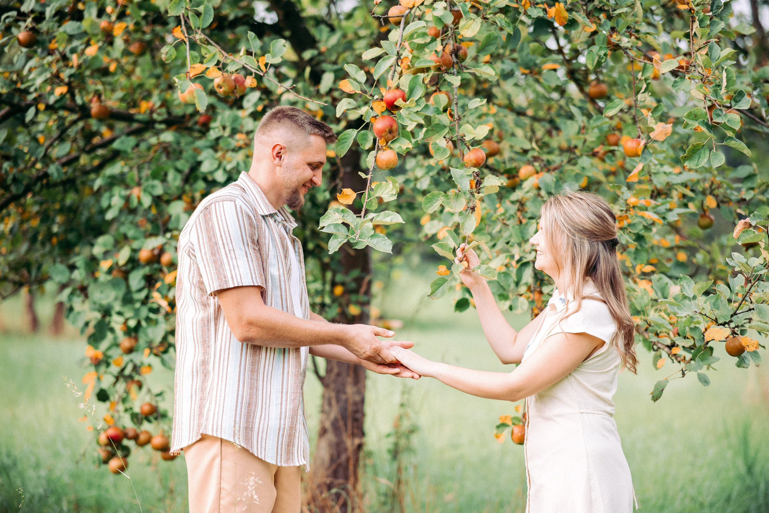 Love Story auf’m Land. Fotograf NRW aus Wickede Ruhr, Milla Kunst