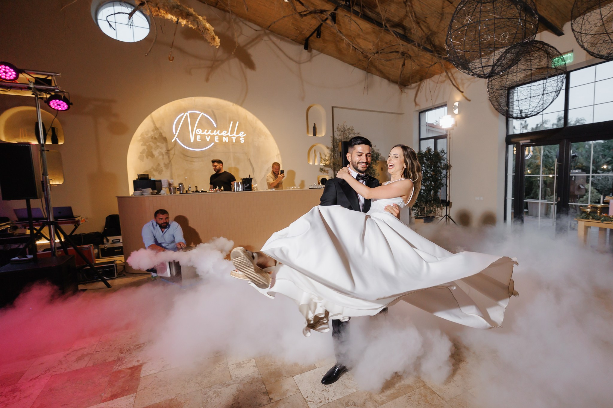 Mihaela si Nicolae - Nunta in locatie in aer liber la Nouvelle Events. Fotograf nunta Bucuresti - Manu Ivanciu | Fotograf botez