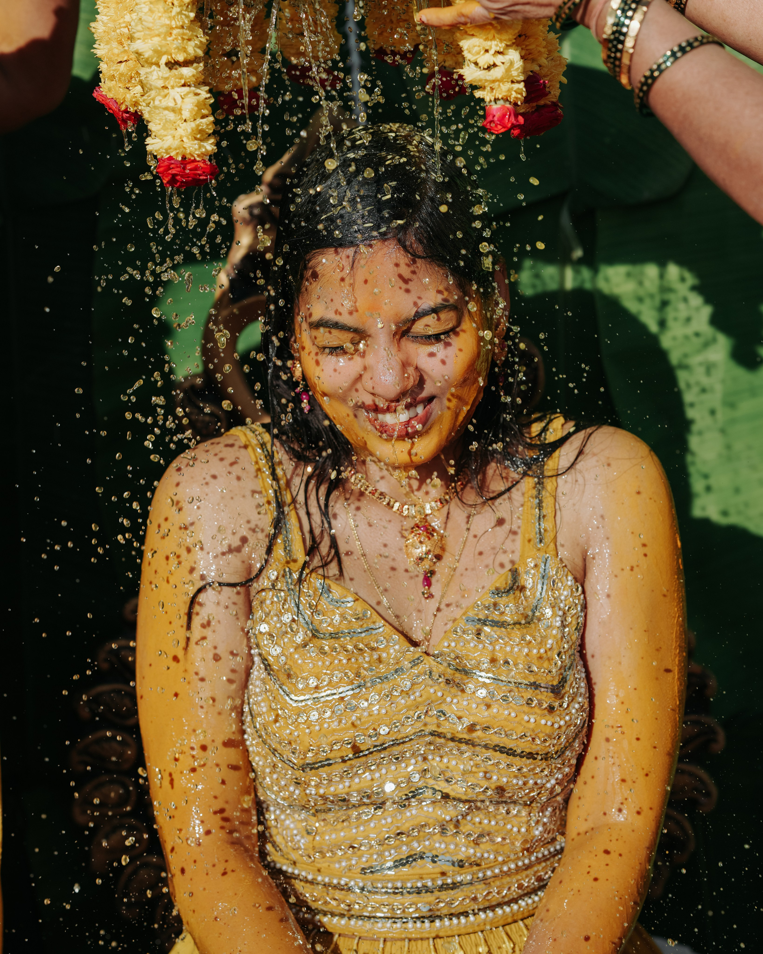 HALDI & MEHANDI. Wedding photographer Stalen Robert