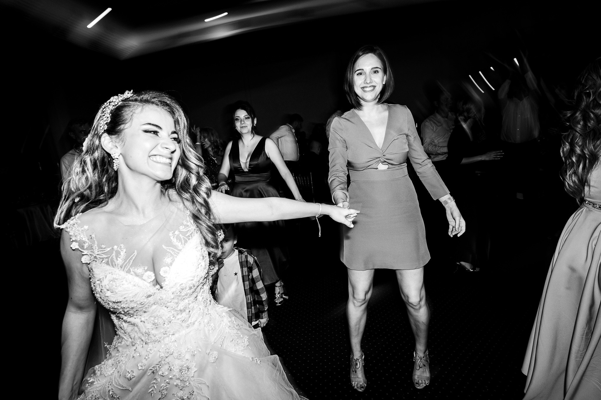 Carmen & Ciprian. Mugurel Olteanu Fotograf