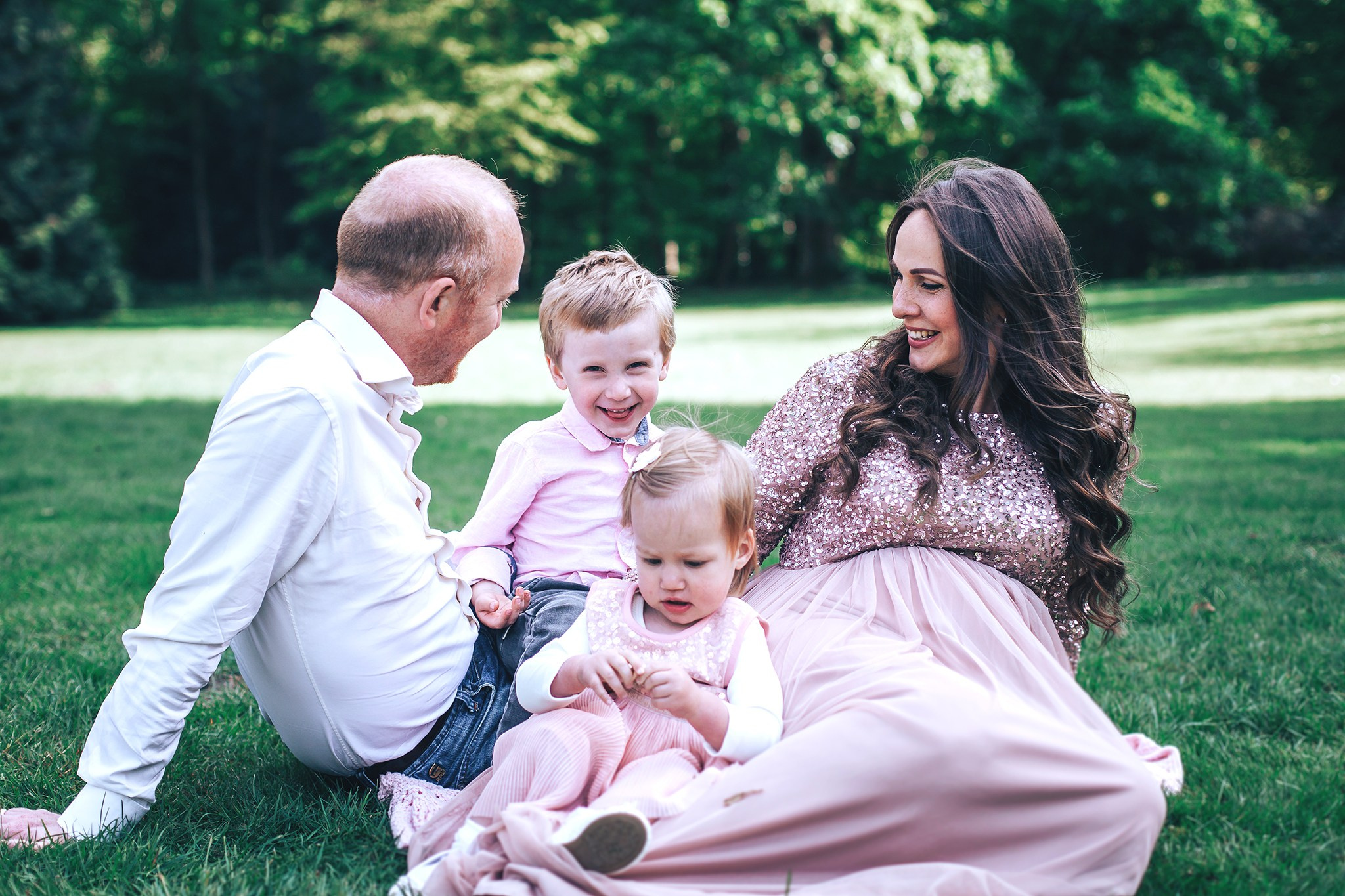 Ekaterina and her family. Amina Gunenc - bruiloft- en familie fotograaf in Nederland
