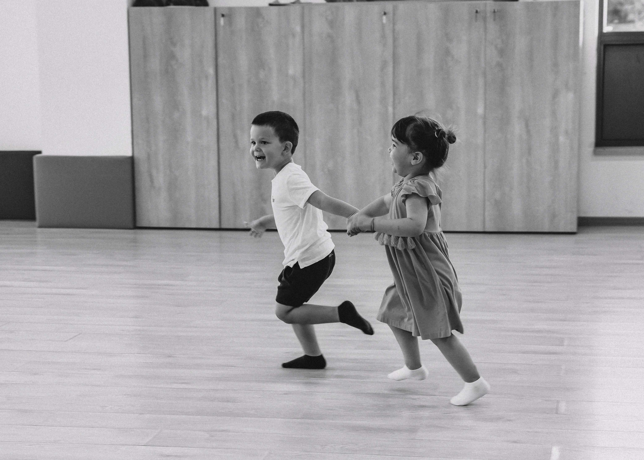 FOTOGRAFISANJE ROĐENDANA. DEČIJI FOTOGRAF BEOGRAD|NOVOGODISNJE FOTOGRAFISANJE|CAKE SMASH