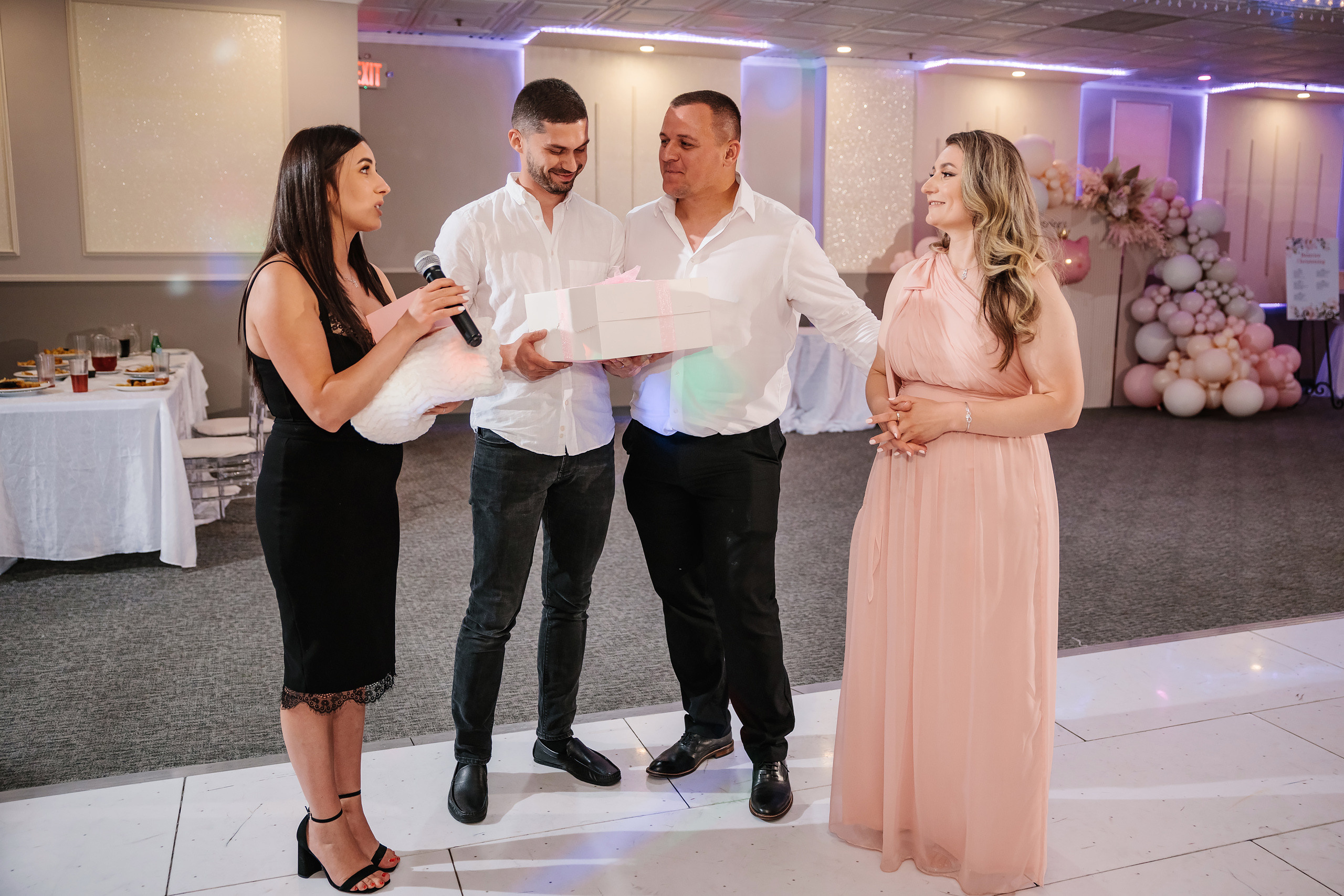 05.28.2023 Cumetria. Wedding family event photographer in Chicago Nick Yushevich