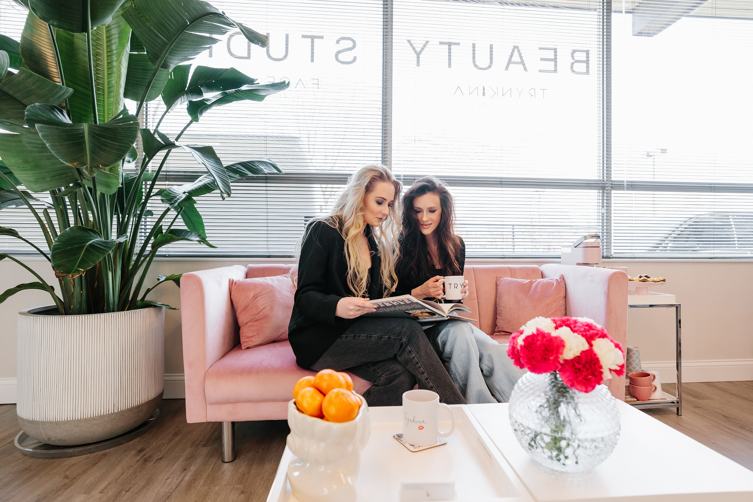 Trynkina Makeup 04.11.2023. Wedding family event photographer in Chicago Nick Yushevich