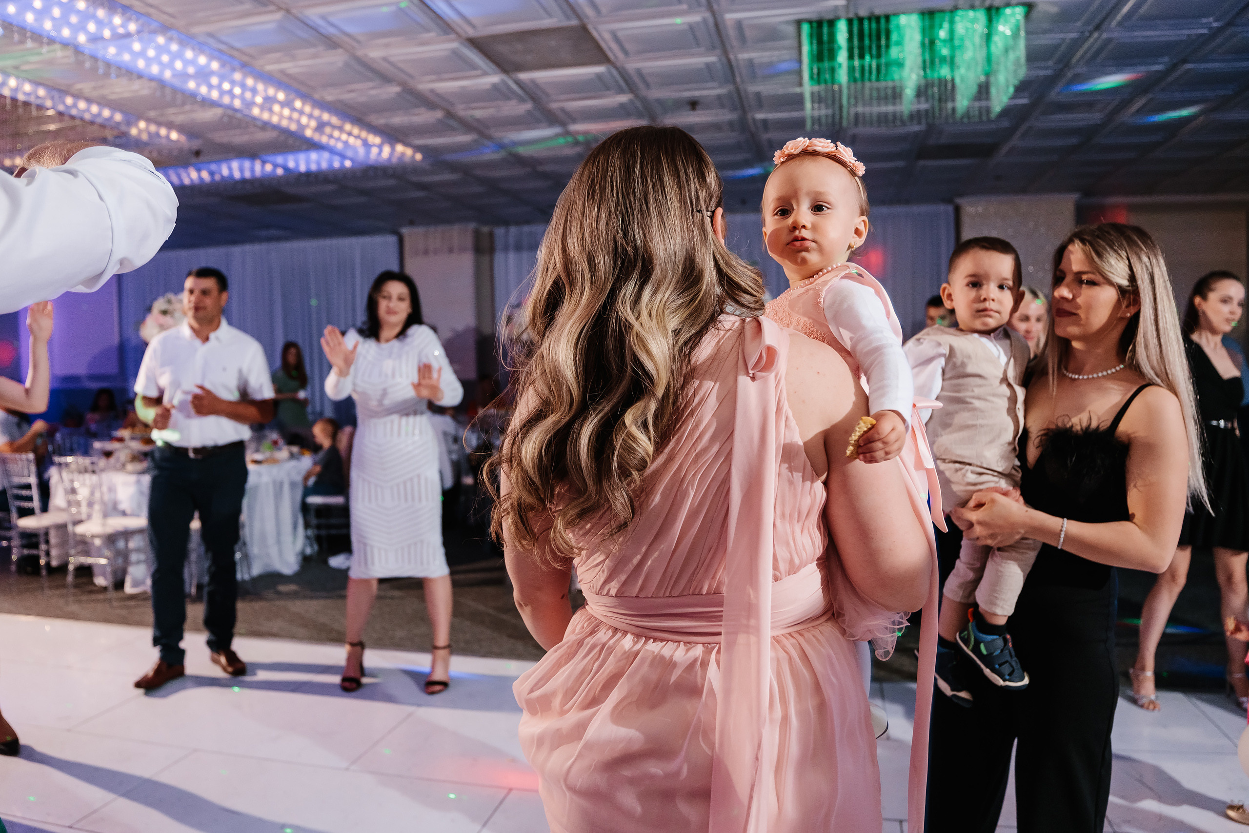 05.28.2023 Cumetria. Wedding family event photographer in Chicago Nick Yushevich