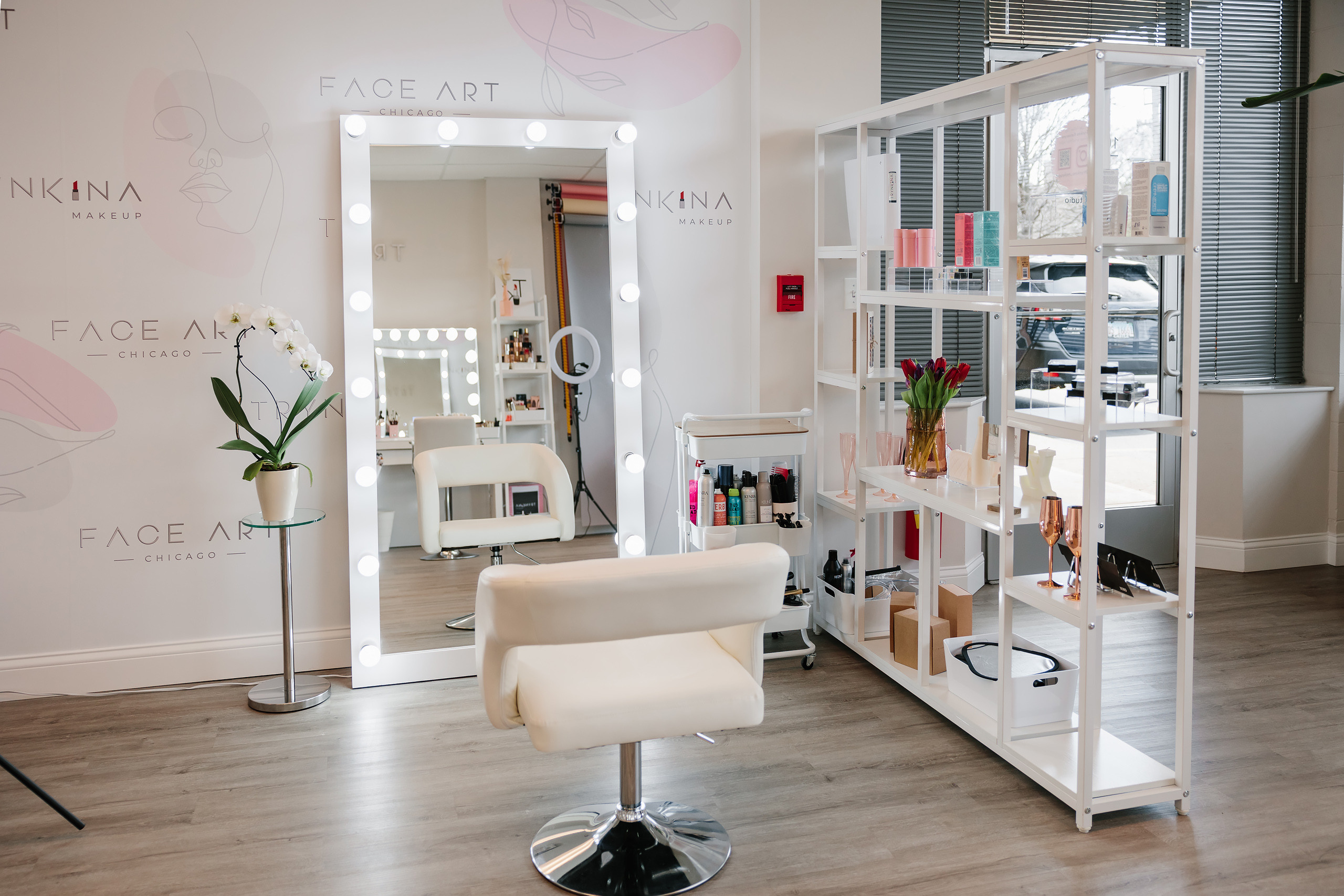 Trynkina Makeup 04.11.2023. Wedding family event photographer in Chicago Nick Yushevich