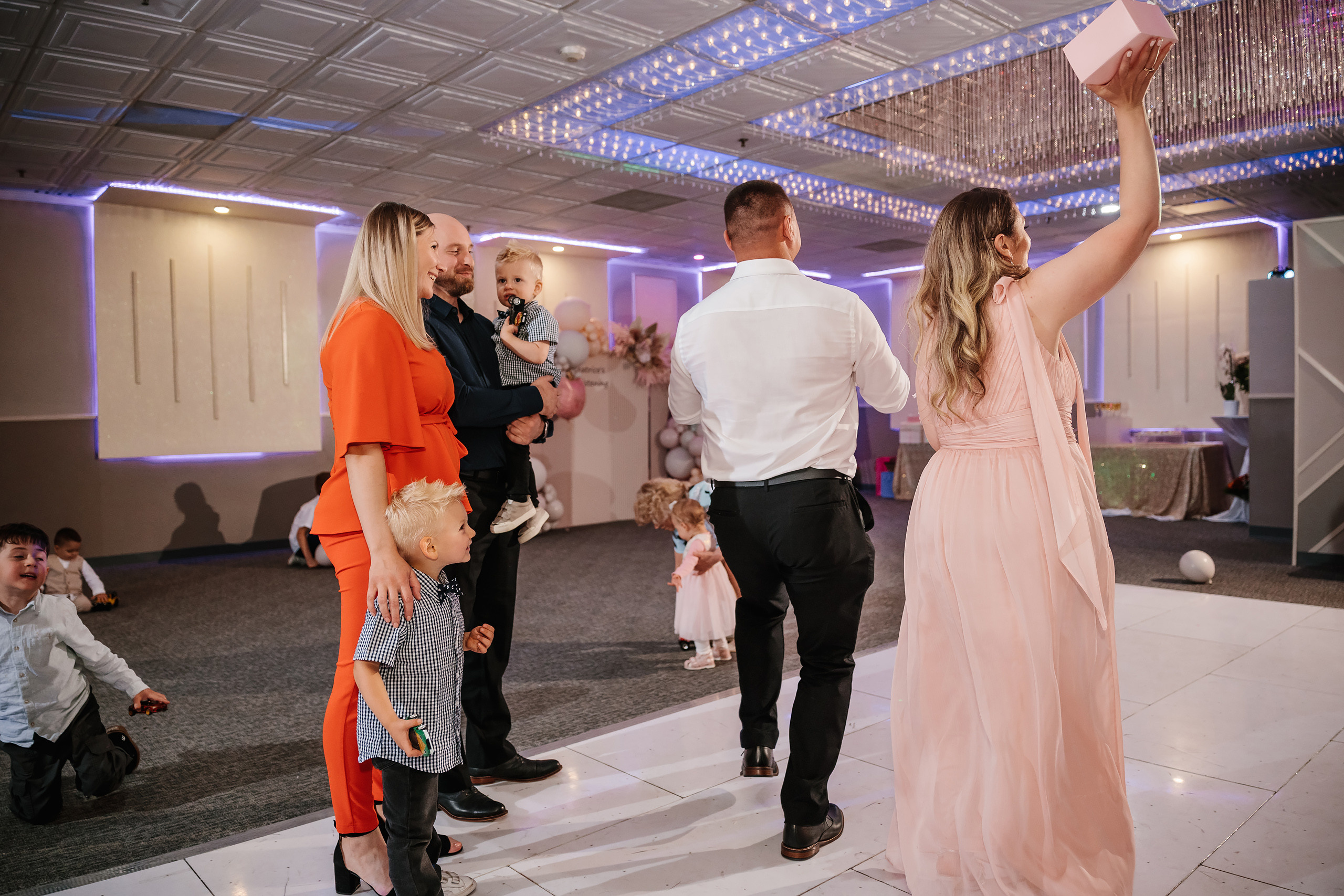 05.28.2023 Cumetria. Wedding family event photographer in Chicago Nick Yushevich