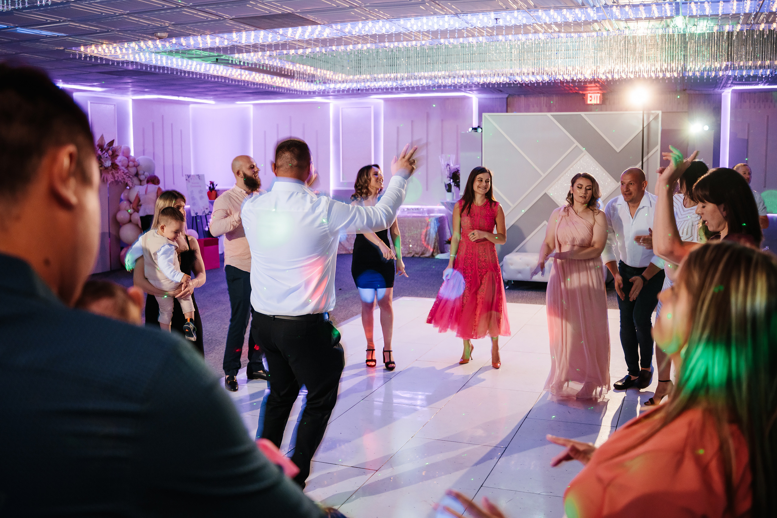 05.28.2023 Cumetria. Wedding family event photographer in Chicago Nick Yushevich