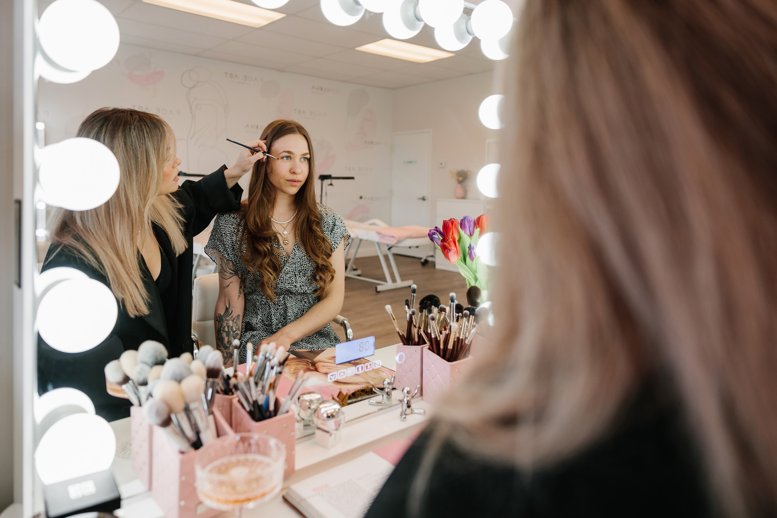 Trynkina Makeup 04.11.2023. Wedding family event photographer in Chicago Nick Yushevich