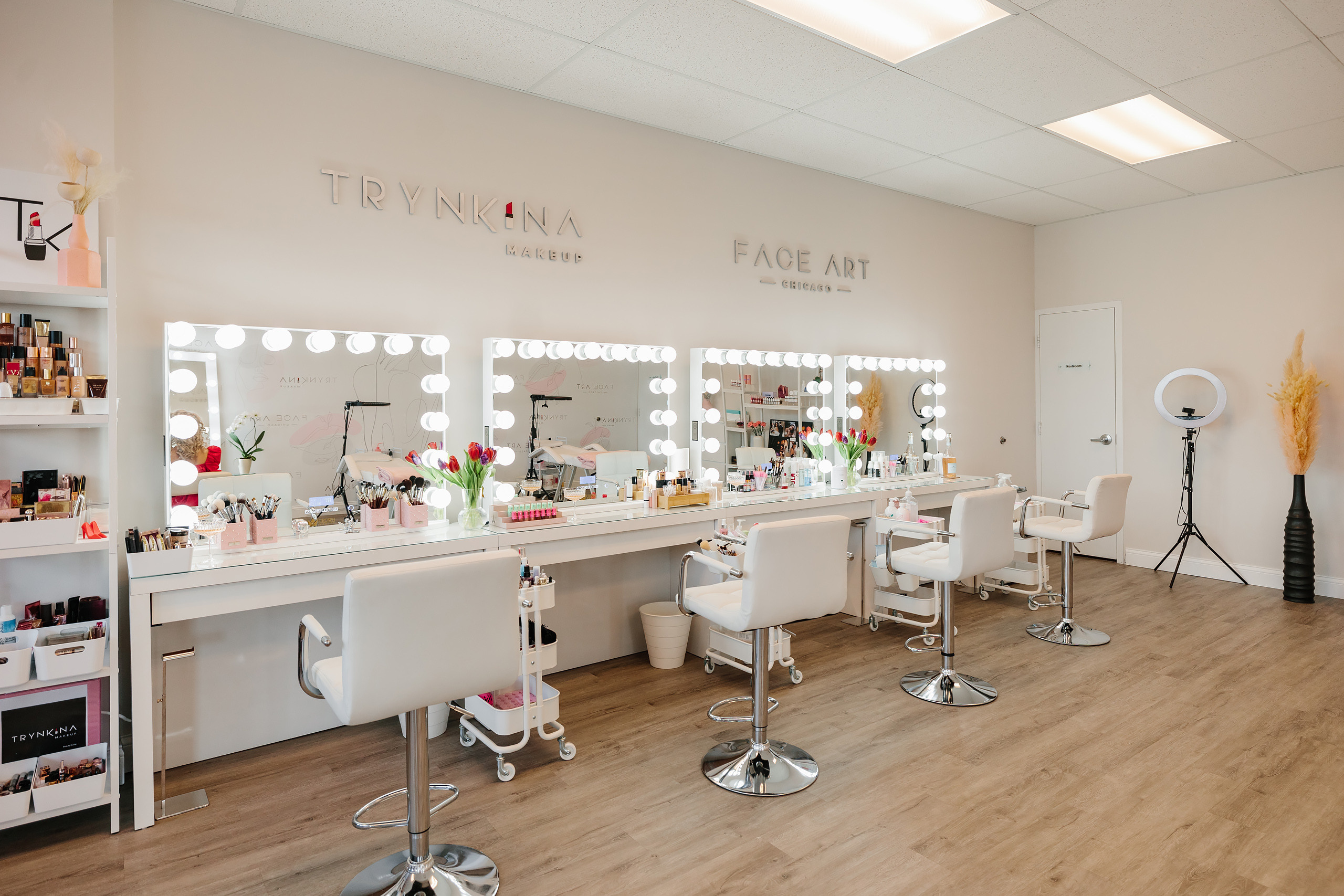 Trynkina Makeup 04.11.2023. Wedding family event photographer in Chicago Nick Yushevich