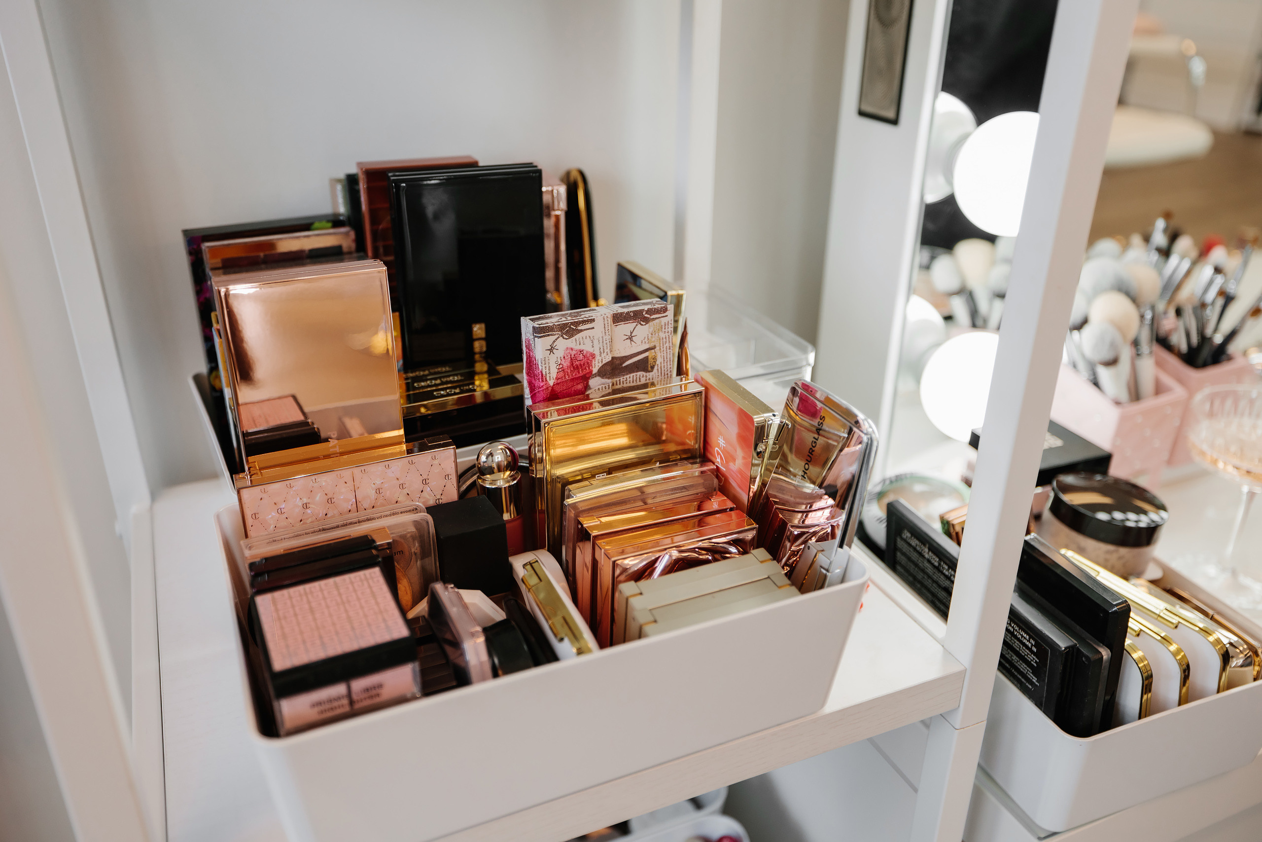 Trynkina Makeup 04.11.2023. Wedding family event photographer in Chicago Nick Yushevich