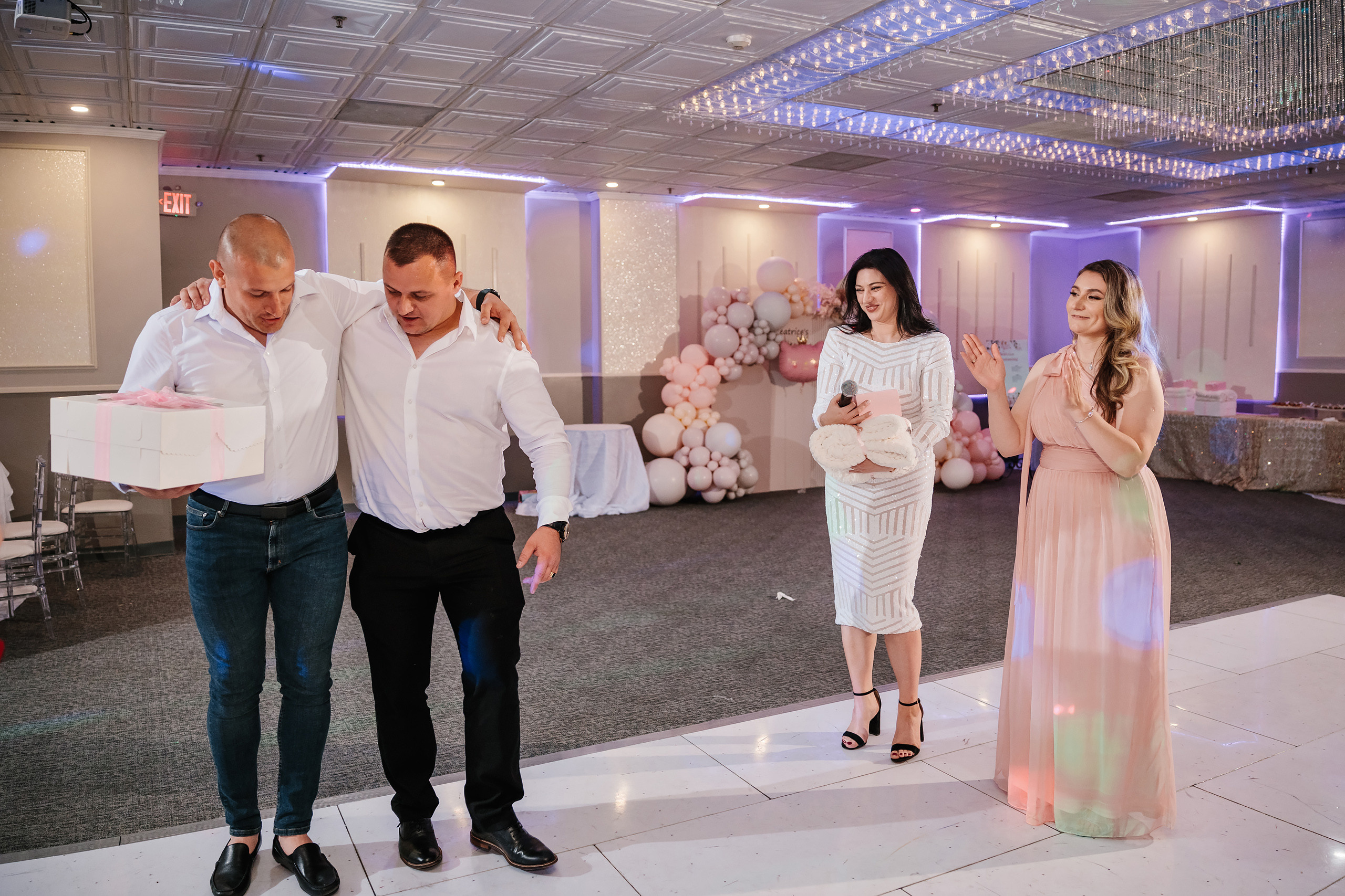 05.28.2023 Cumetria. Wedding family event photographer in Chicago Nick Yushevich