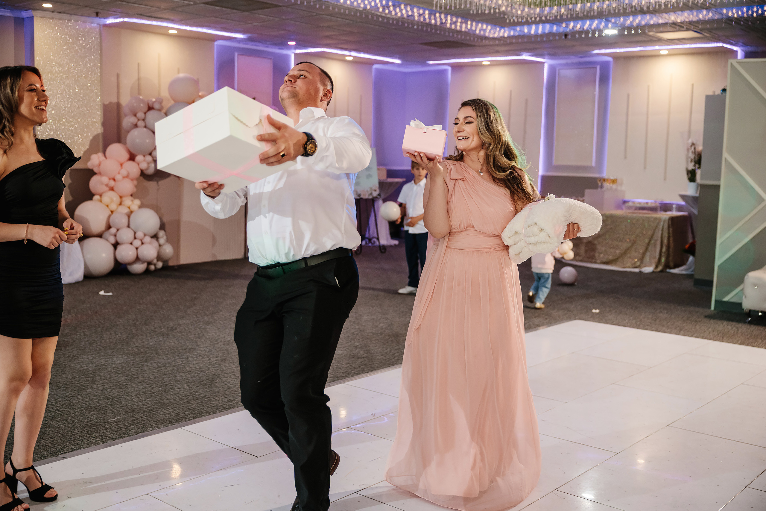 05.28.2023 Cumetria. Wedding family event photographer in Chicago Nick Yushevich