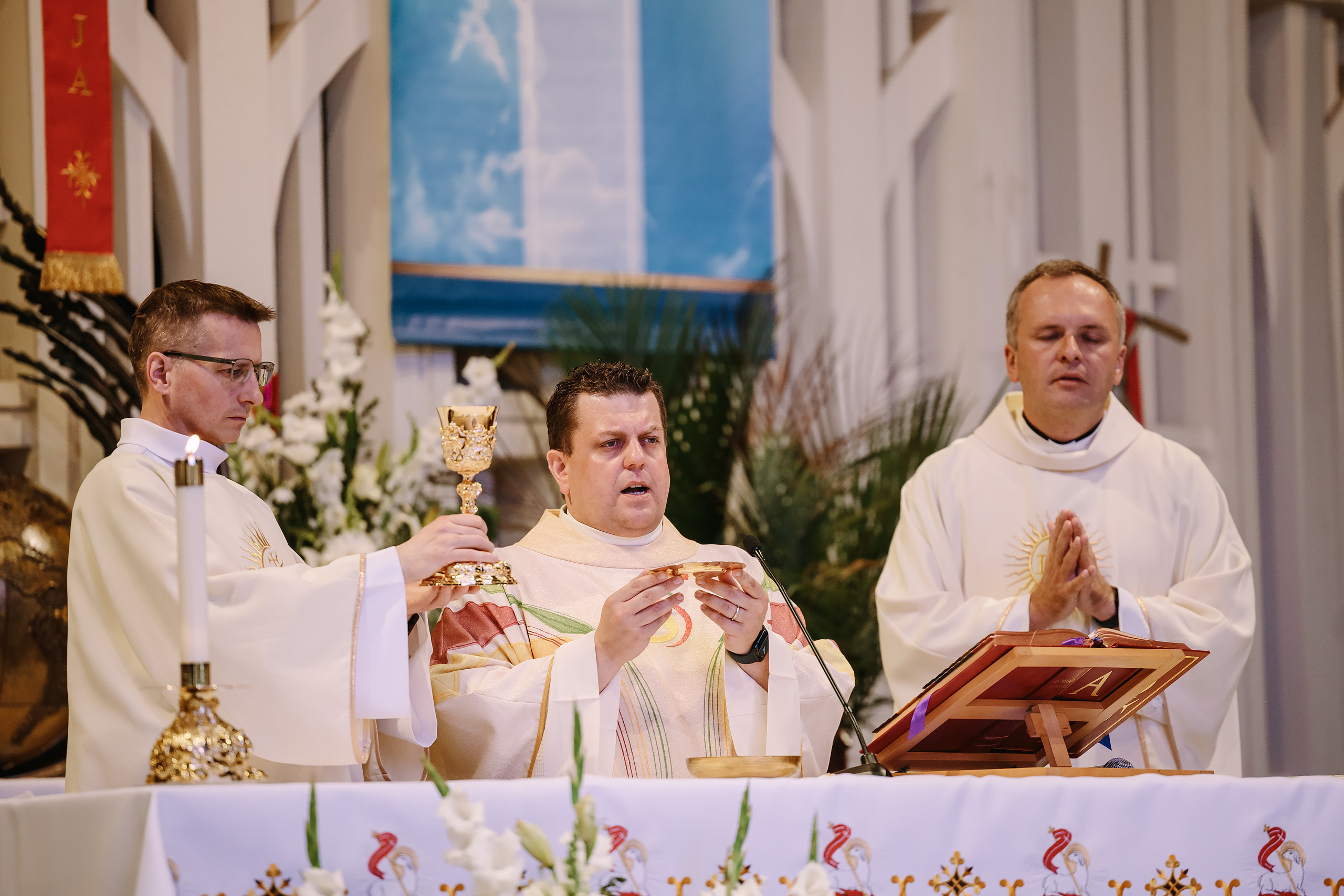First Communion 05.06.2023. Wedding family event photographer in Chicago Nick Yushevich