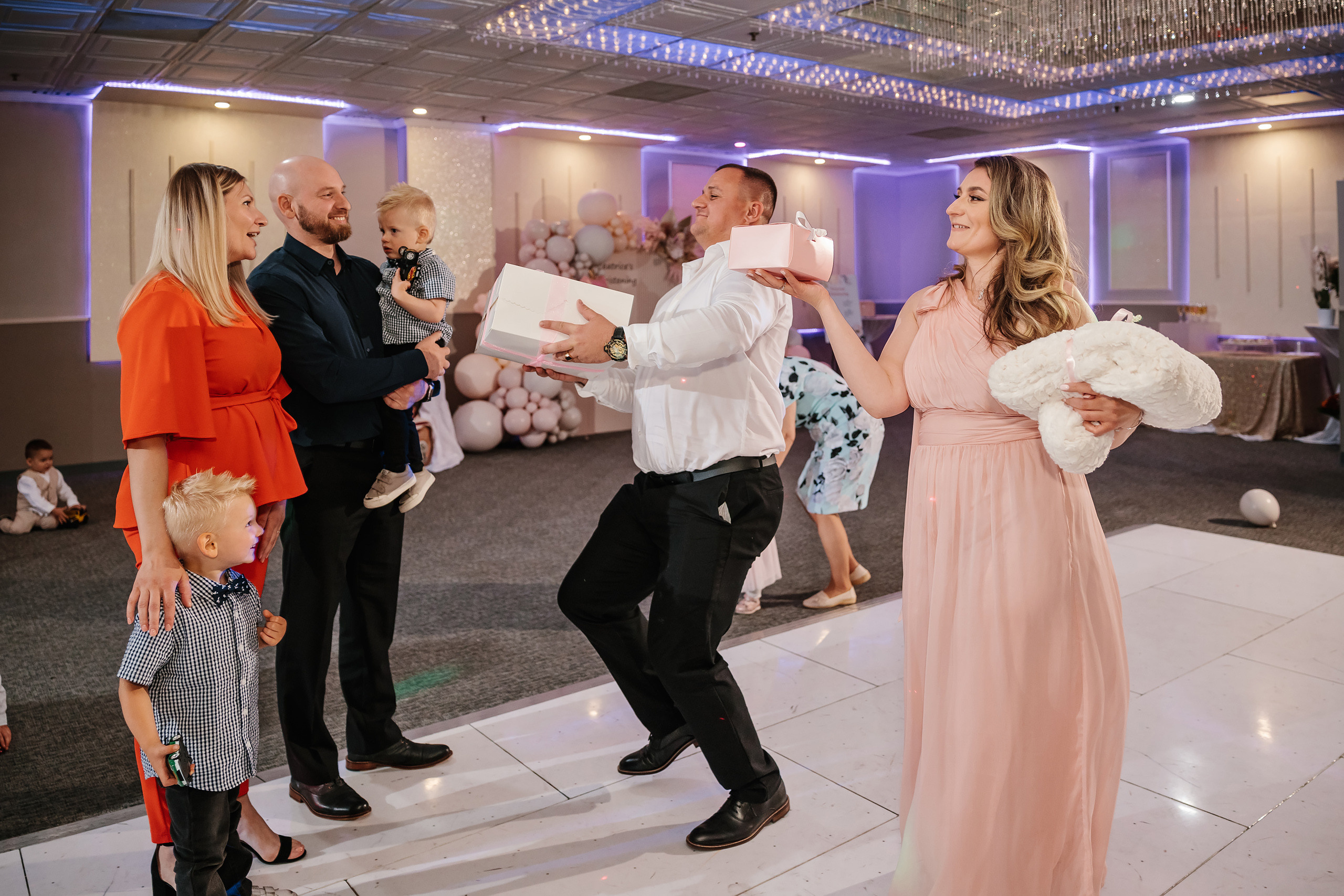 05.28.2023 Cumetria. Wedding family event photographer in Chicago Nick Yushevich