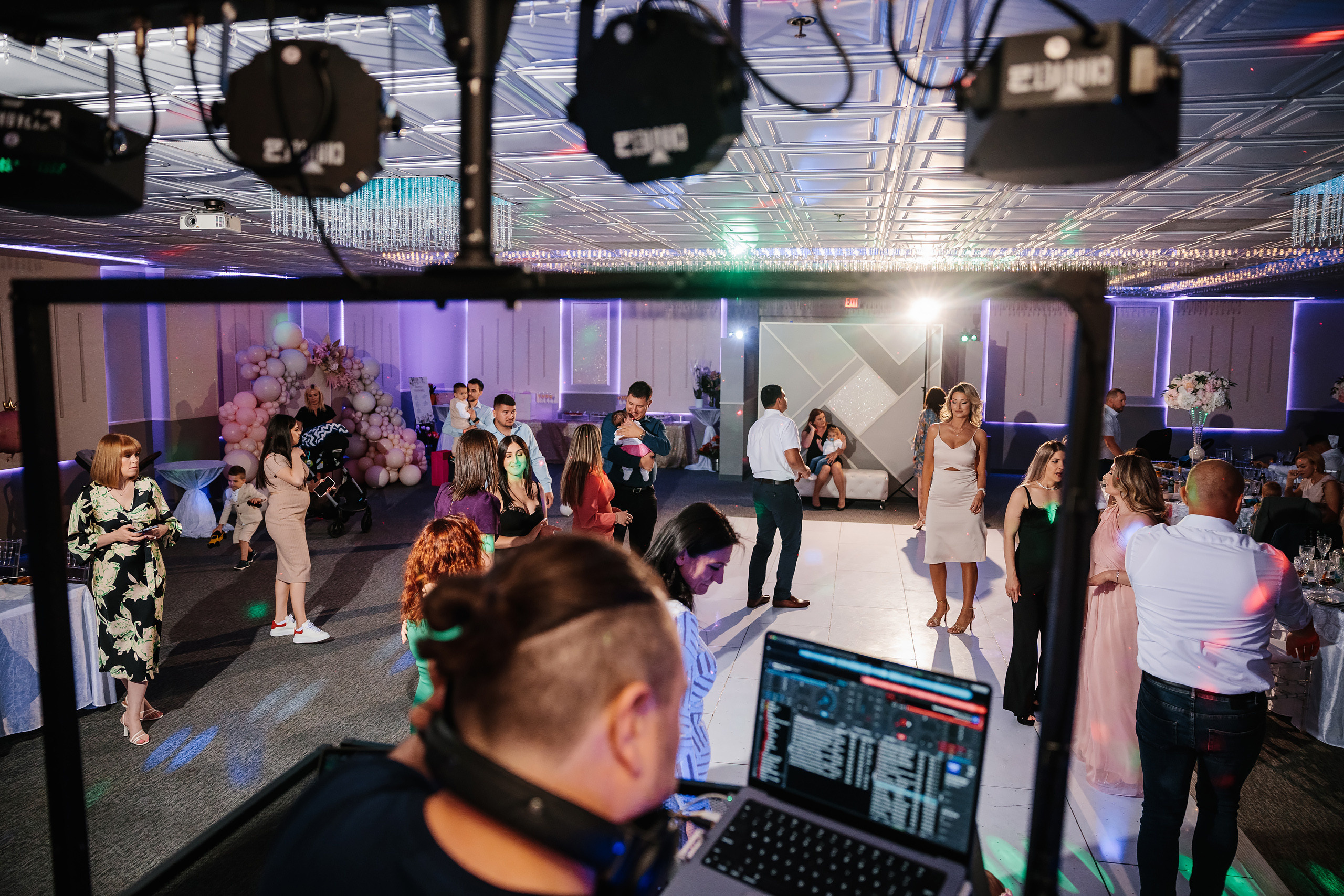 05.28.2023 Cumetria. Wedding family event photographer in Chicago Nick Yushevich