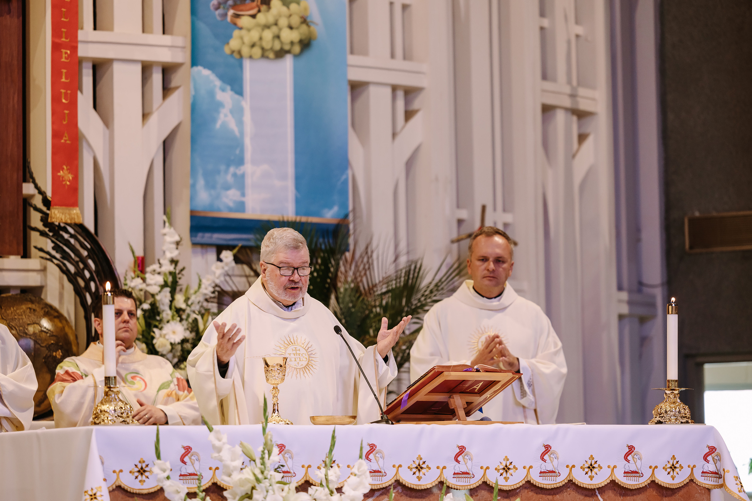 First Communion 05.06.2023. Wedding family event photographer in Chicago Nick Yushevich