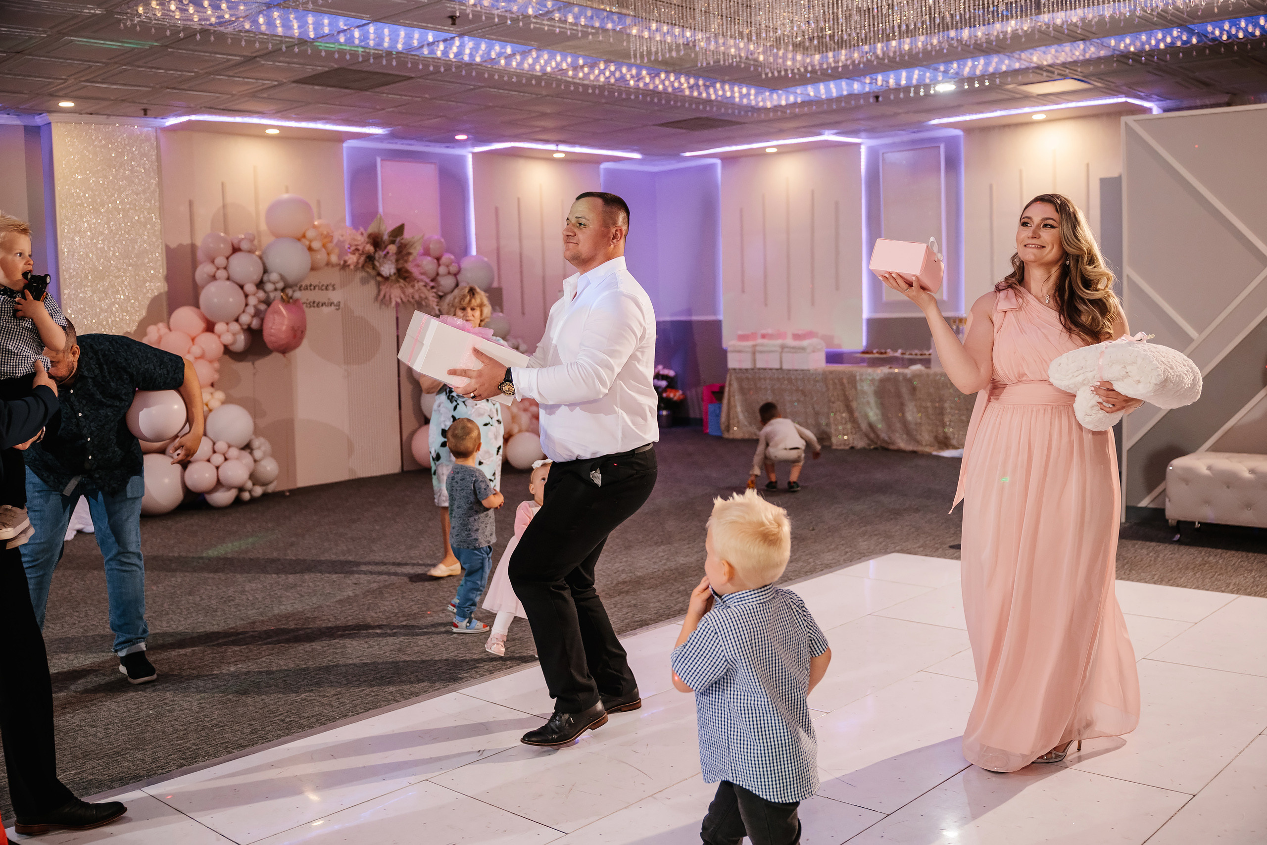 05.28.2023 Cumetria. Wedding family event photographer in Chicago Nick Yushevich