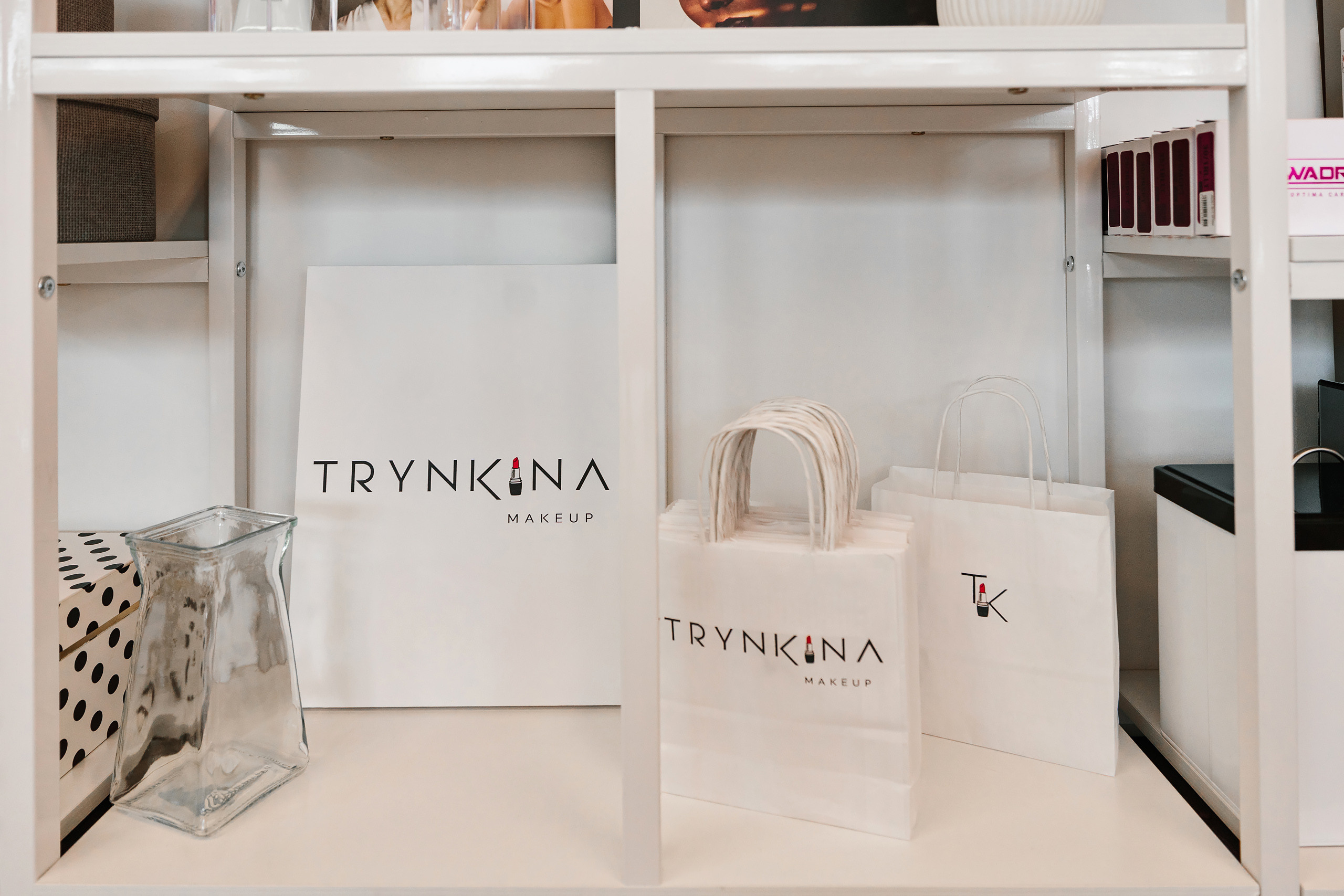 Trynkina Makeup 04.11.2023. Wedding family event photographer in Chicago Nick Yushevich