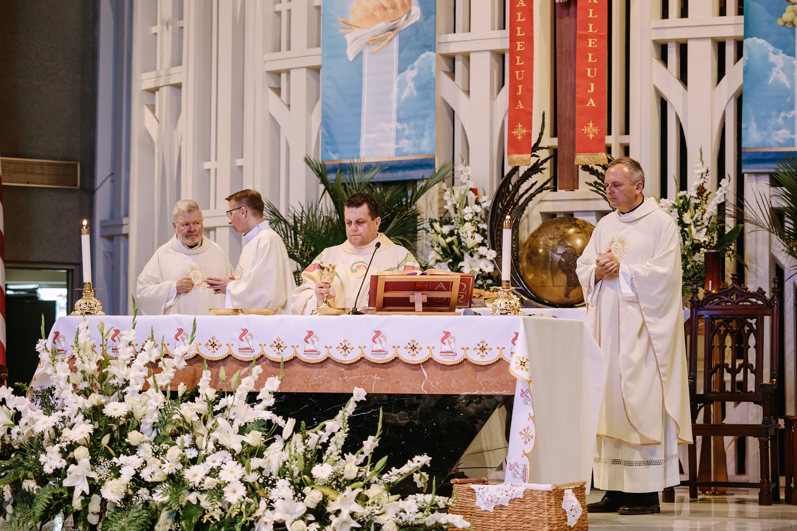 First Communion 05.06.2023. Wedding family event photographer in Chicago Nick Yushevich