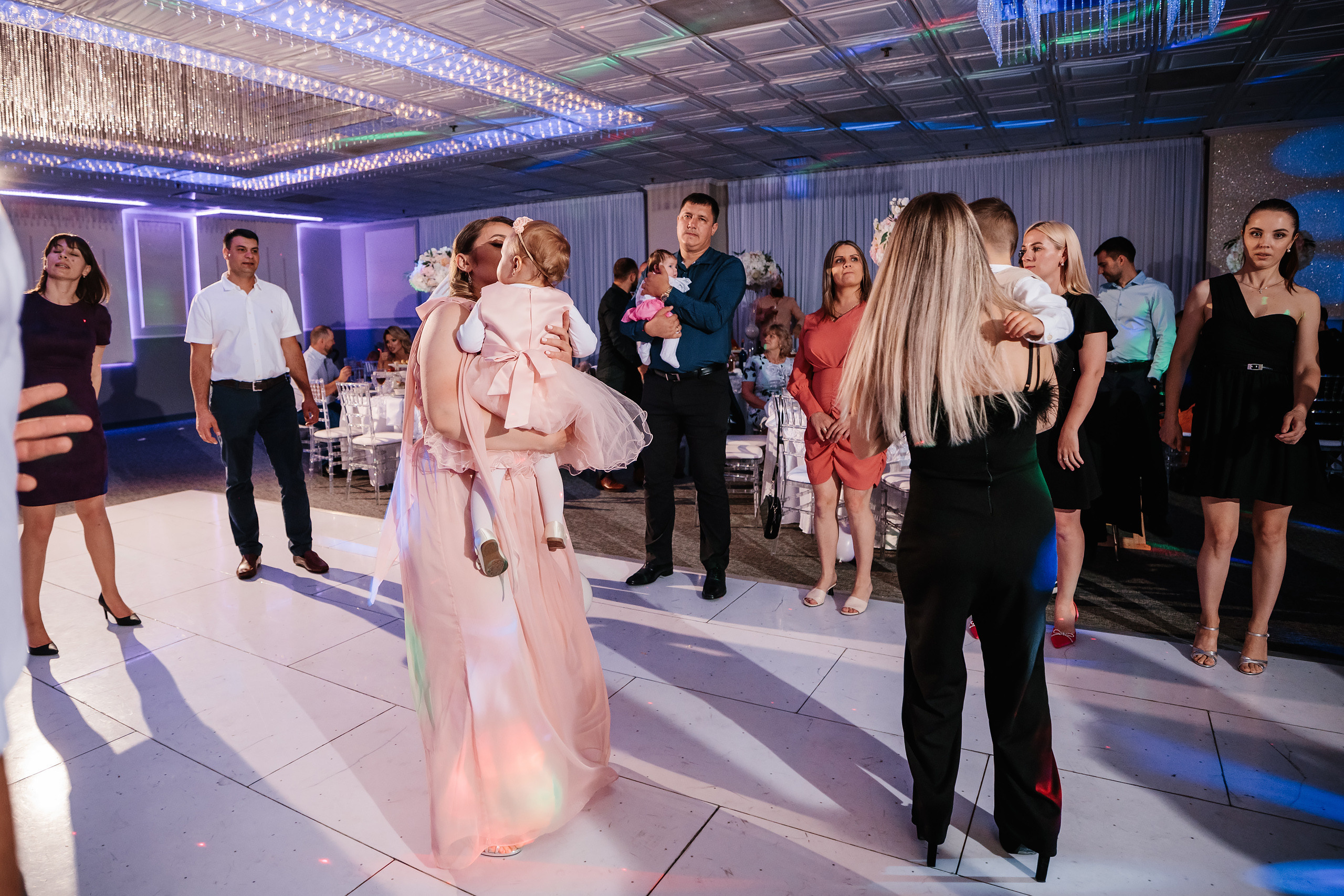 05.28.2023 Cumetria. Wedding family event photographer in Chicago Nick Yushevich