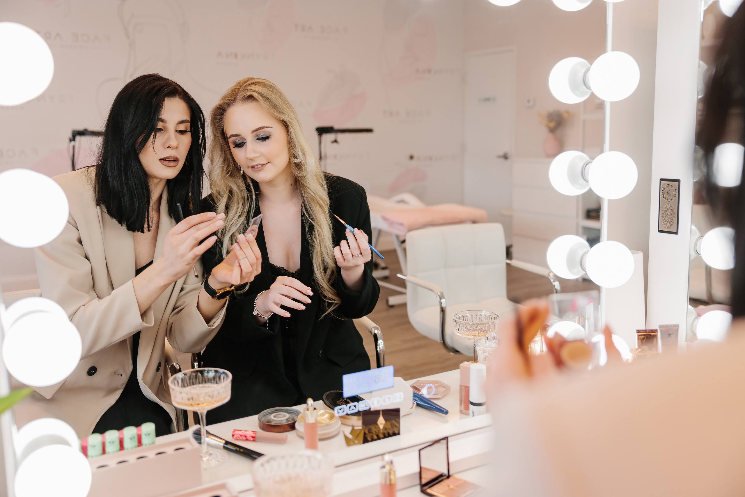 Trynkina Makeup 04.11.2023. Wedding family event photographer in Chicago Nick Yushevich