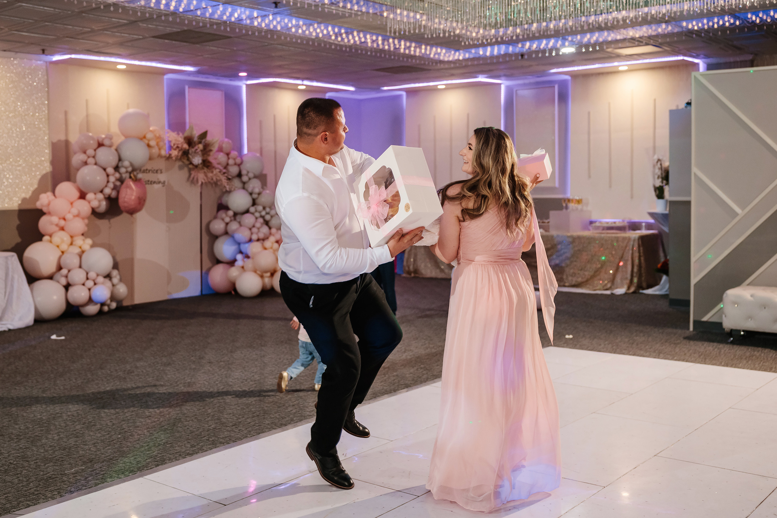 05.28.2023 Cumetria. Wedding family event photographer in Chicago Nick Yushevich