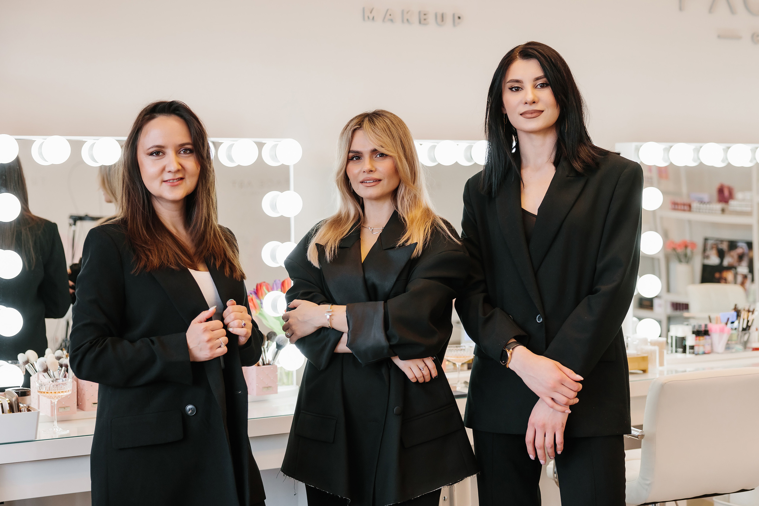 Trynkina Makeup 04.11.2023. Wedding family event photographer in Chicago Nick Yushevich