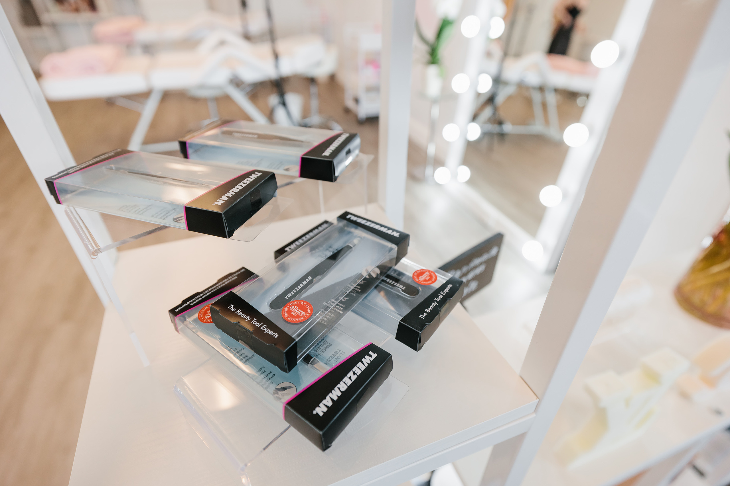 Trynkina Makeup 04.11.2023. Wedding family event photographer in Chicago Nick Yushevich