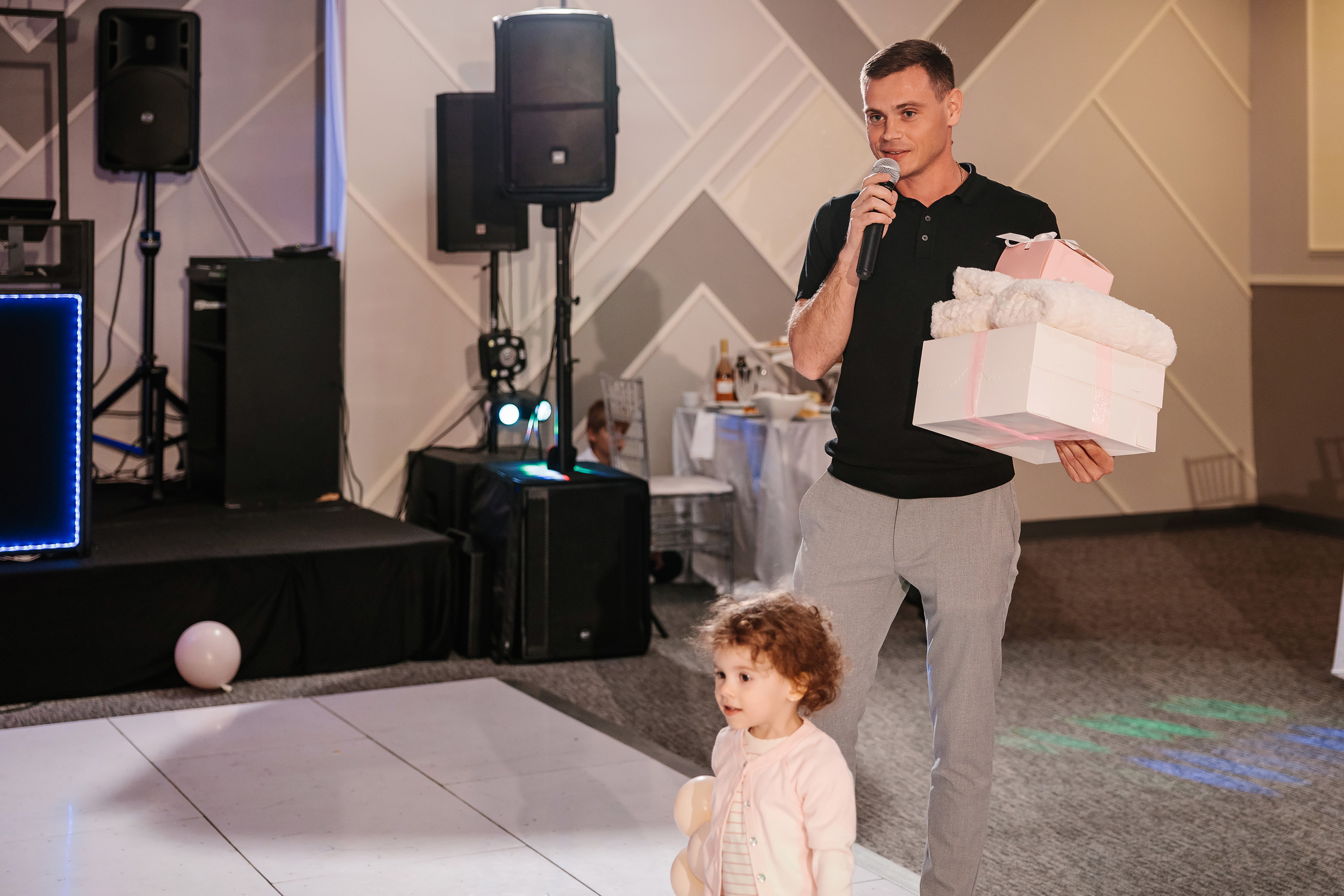 05.28.2023 Cumetria. Wedding family event photographer in Chicago Nick Yushevich