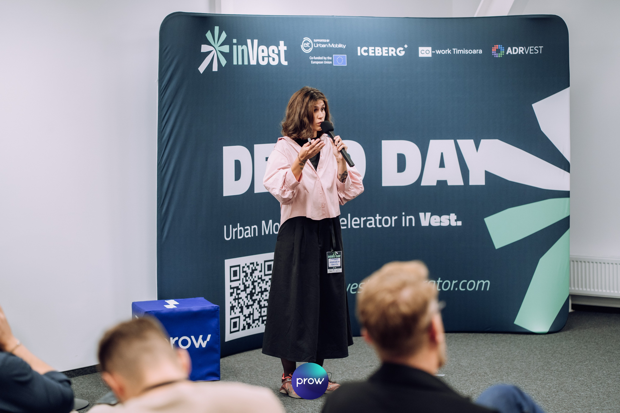 InVest DemoDay @ Cowork. Cozac Cristian Photographer