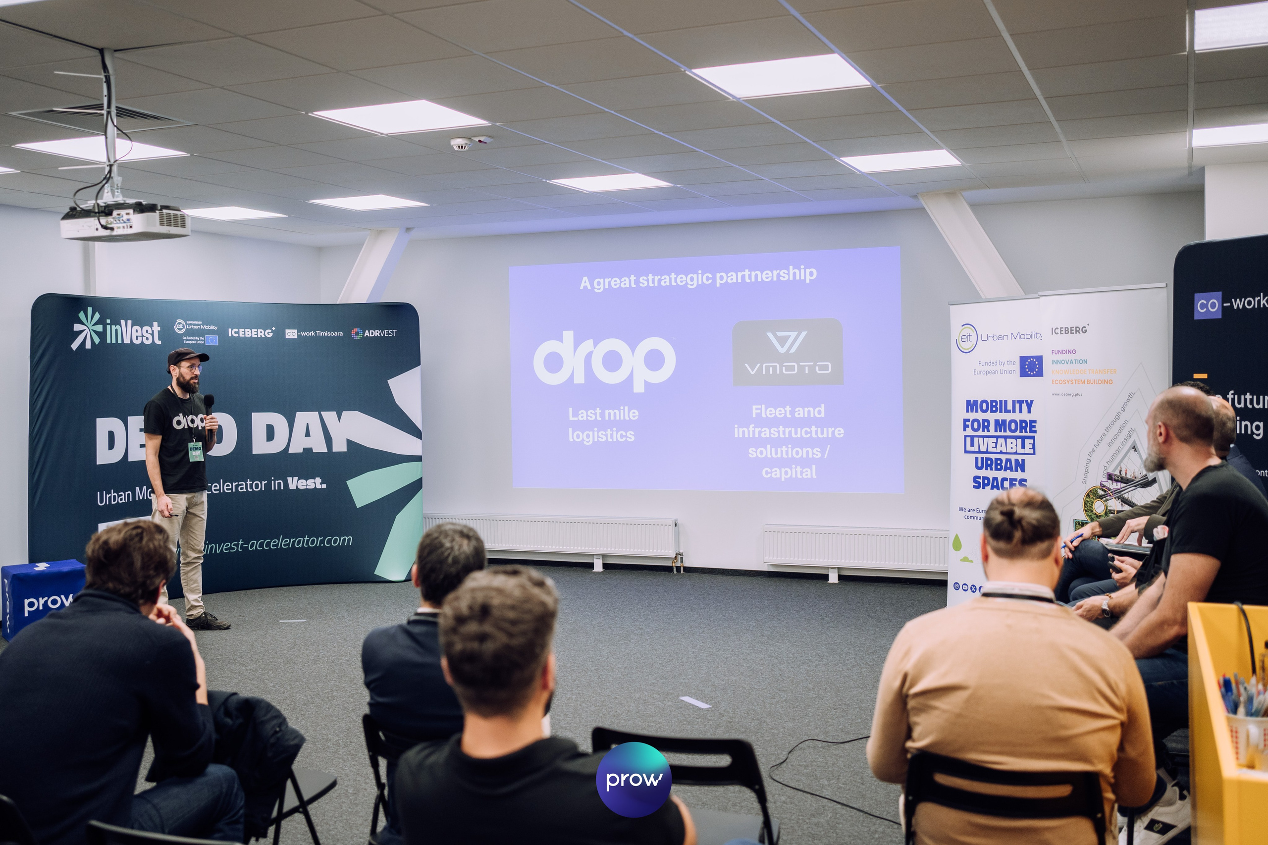 InVest DemoDay @ Cowork. Cozac Cristian Photographer