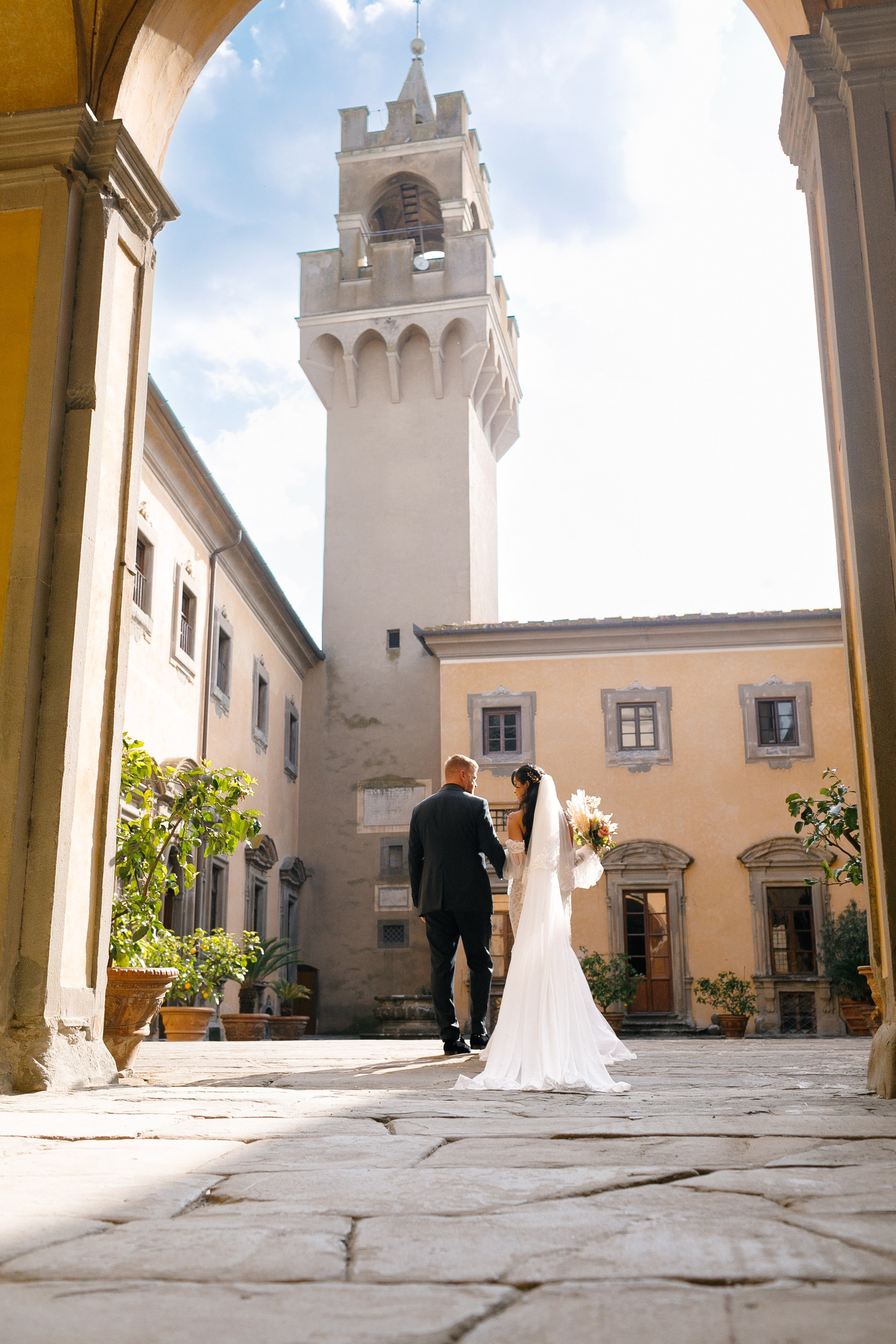 Tuscany Castello di Montegufoni wedding. Iurkovski PHOTOGRAPHY in Europe. Luxury destination weddings and events