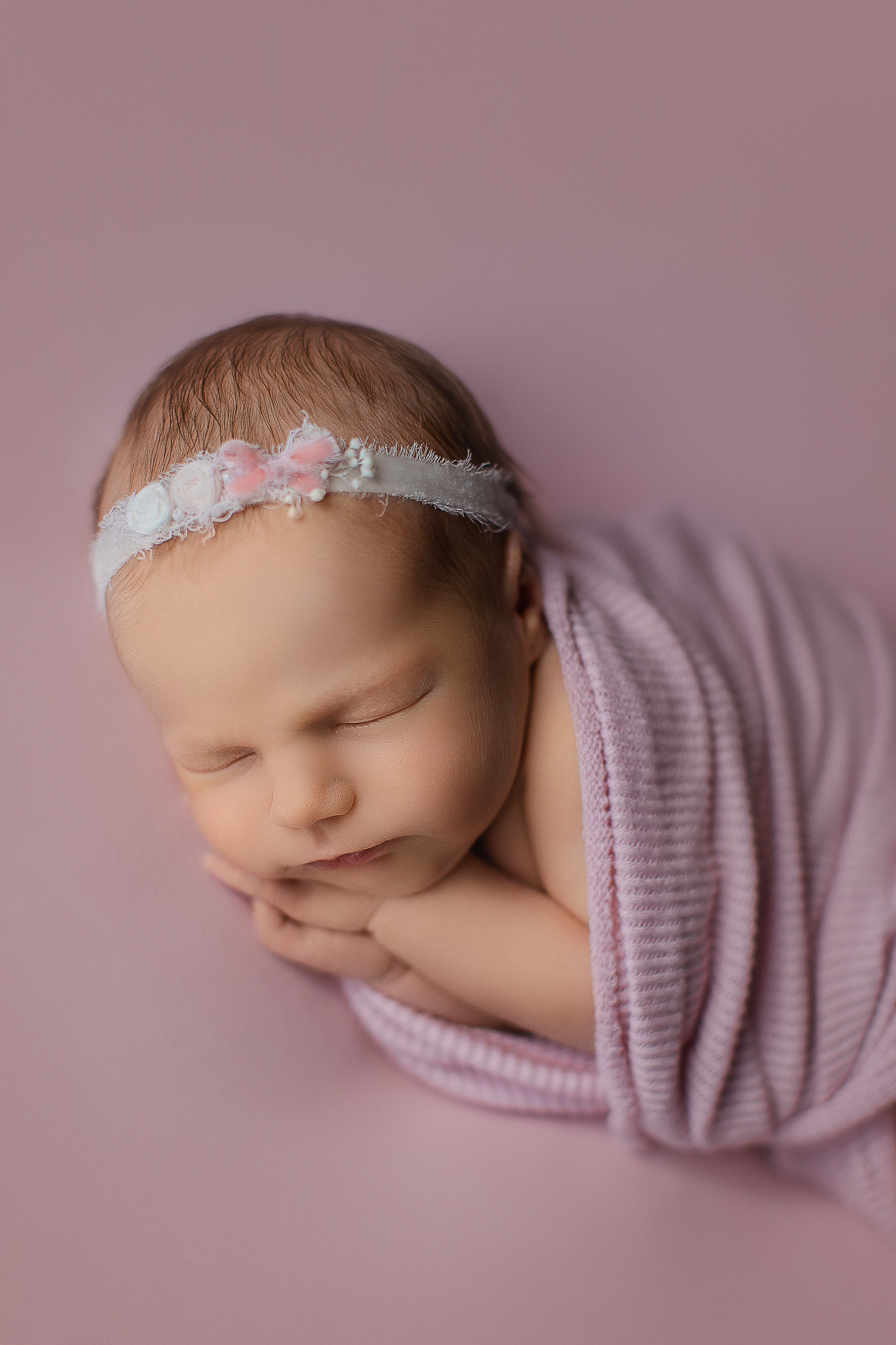 Newborn. Family, kids portrait and newborn photographer in Chicago Illinois