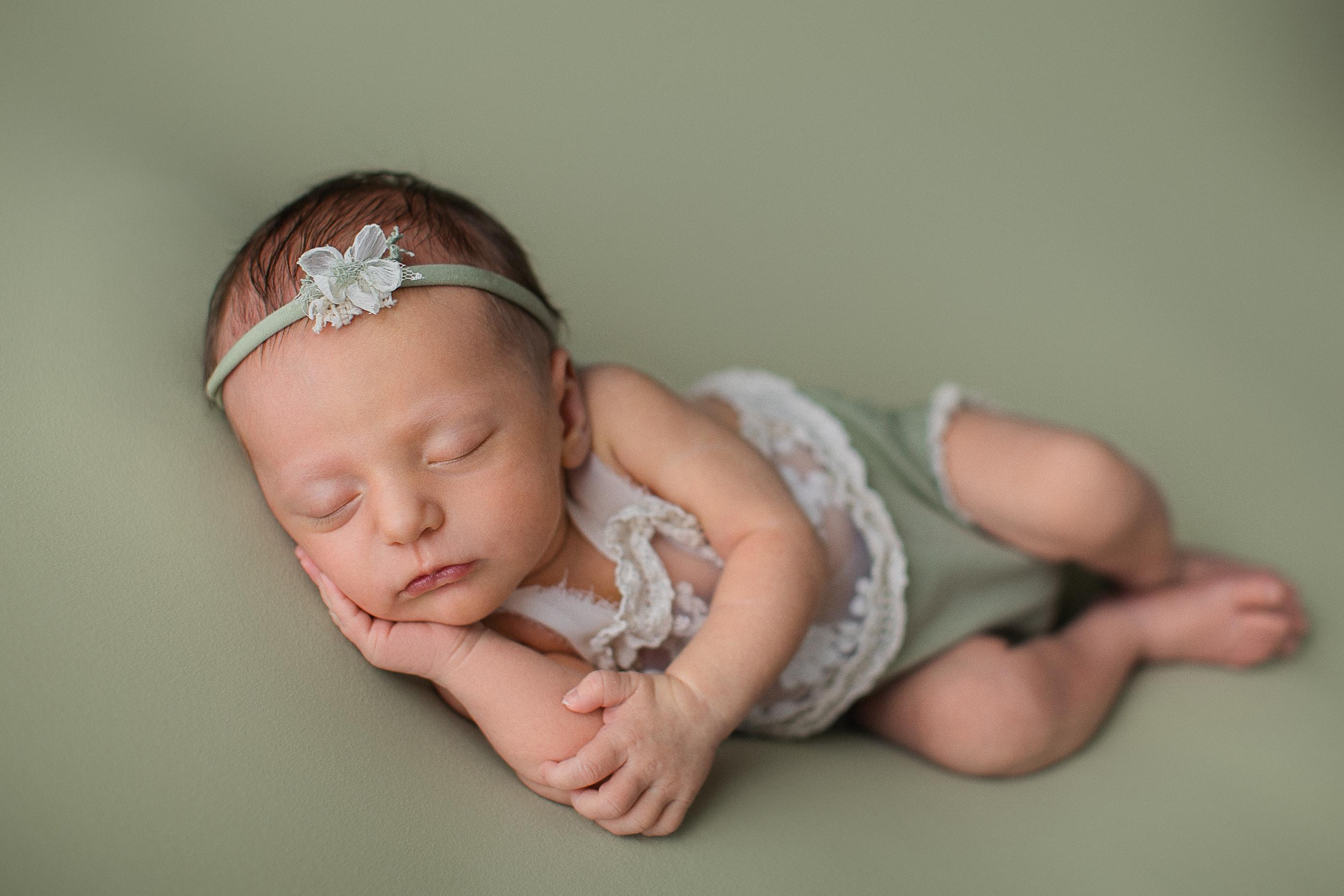 Newborn. Family, kids portrait and newborn photographer in Chicago Illinois