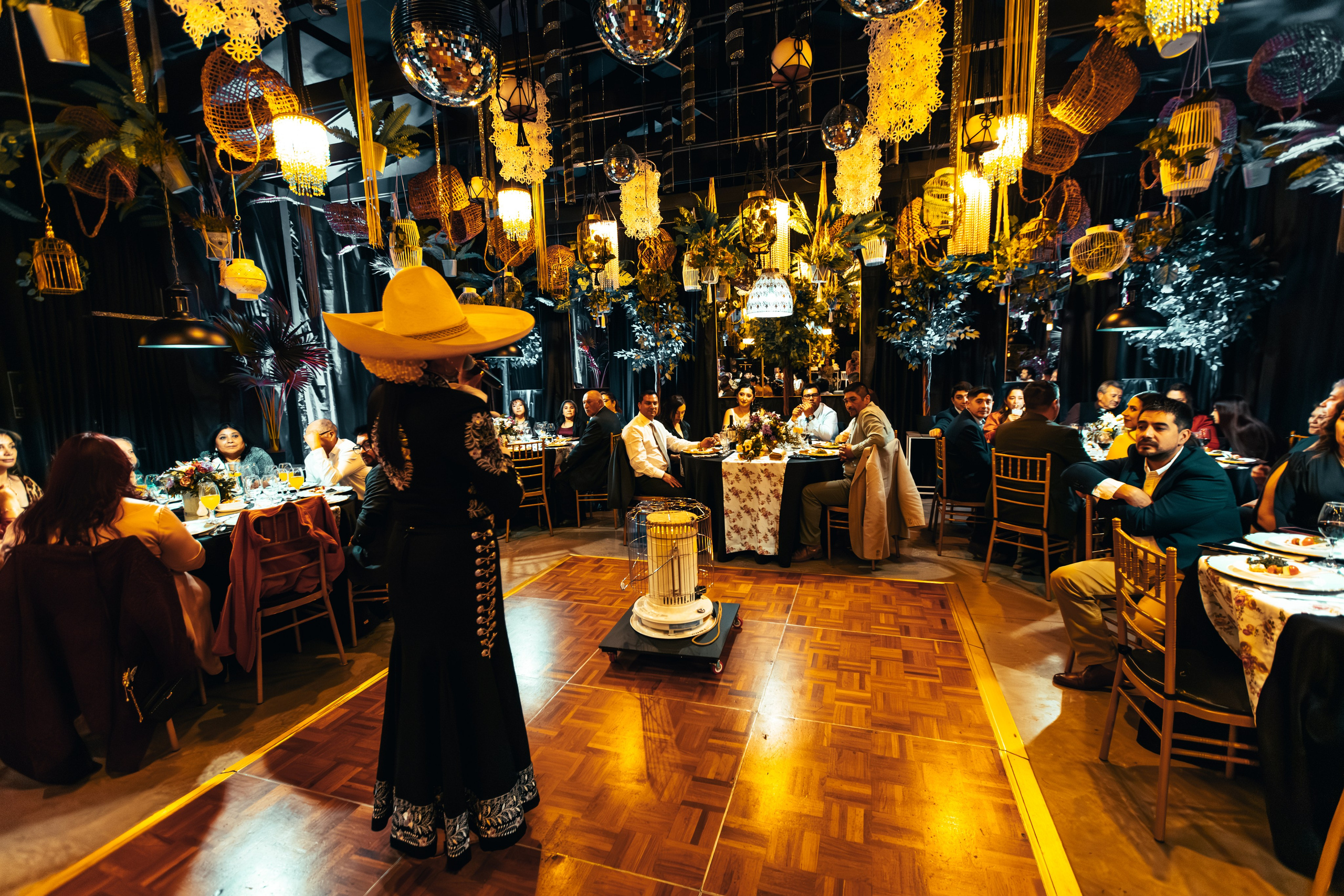 Isamar y Mauro. Dinka & Emilio - El arte de preservar lo que no se repite