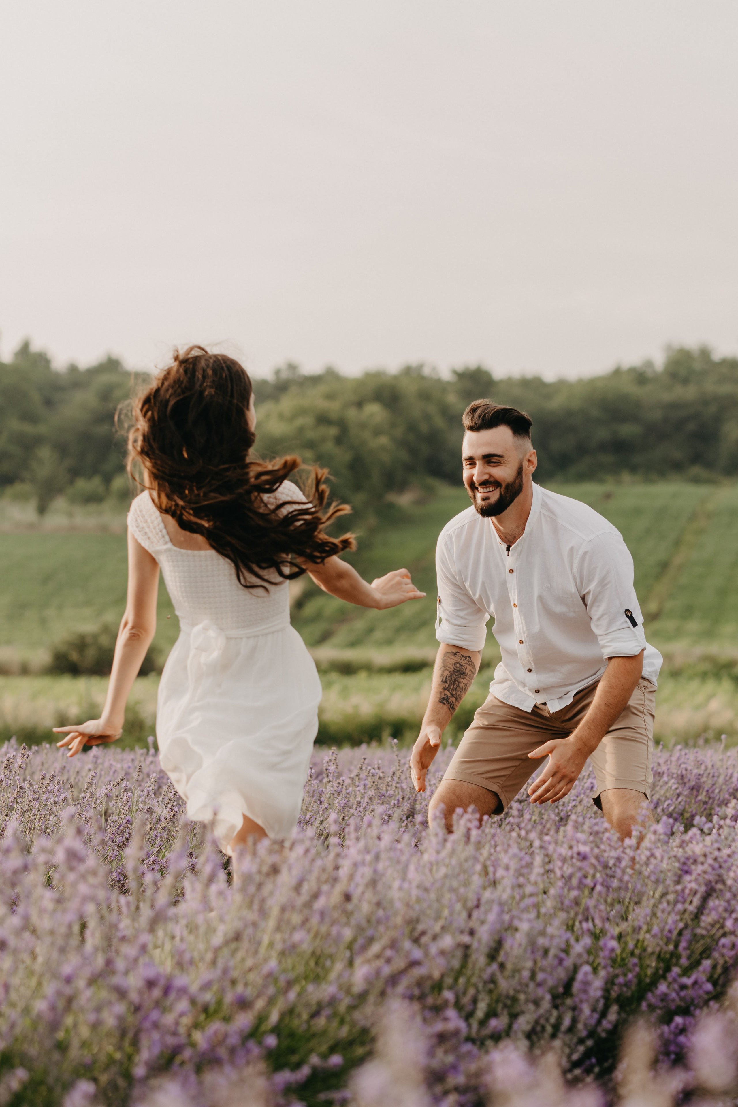 Hand in Hand. Fotograf Katowice – sesje indywidualne, rodzinne, ślubne