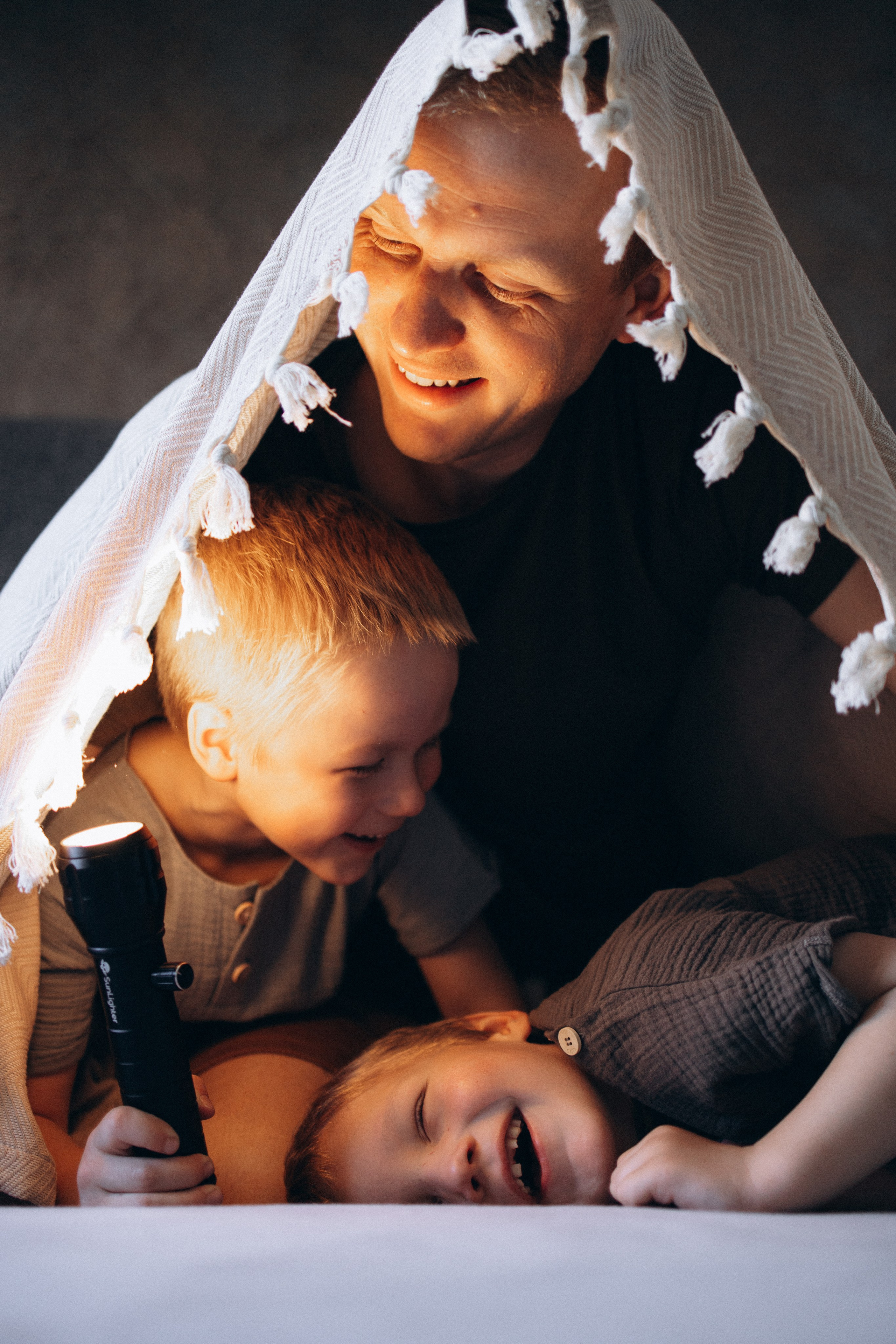 MONTAS ģimene. GALVENĀ