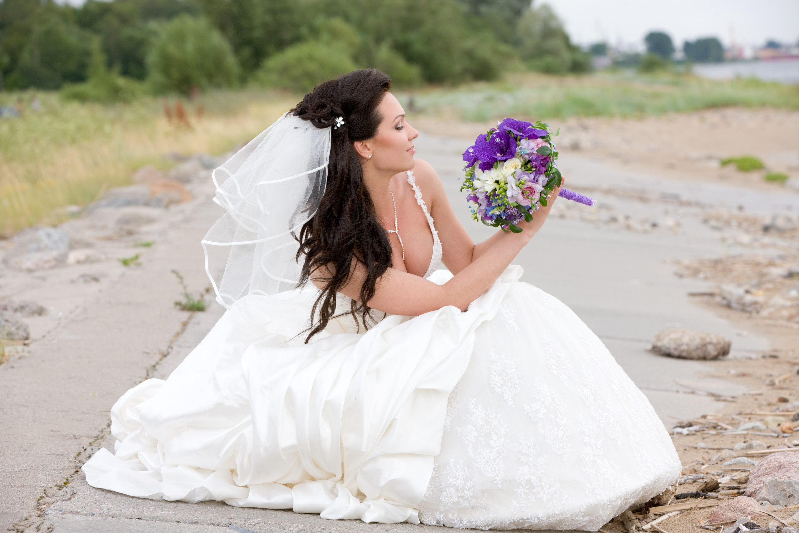 Līgavas pušķis violeta toņos. Event design, decoration, floristry, gift, Irina Novika, Riga, Latvia