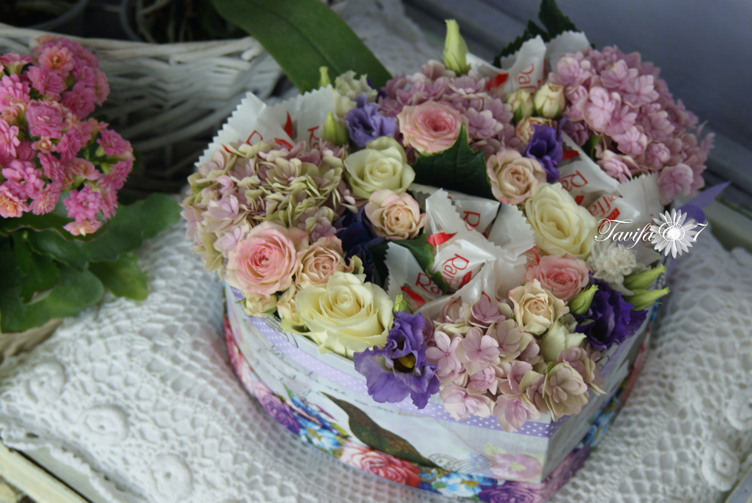 Ziedu pušķi kastē. Event design, decoration, floristry, gift, Irina Novika, Riga, Latvia