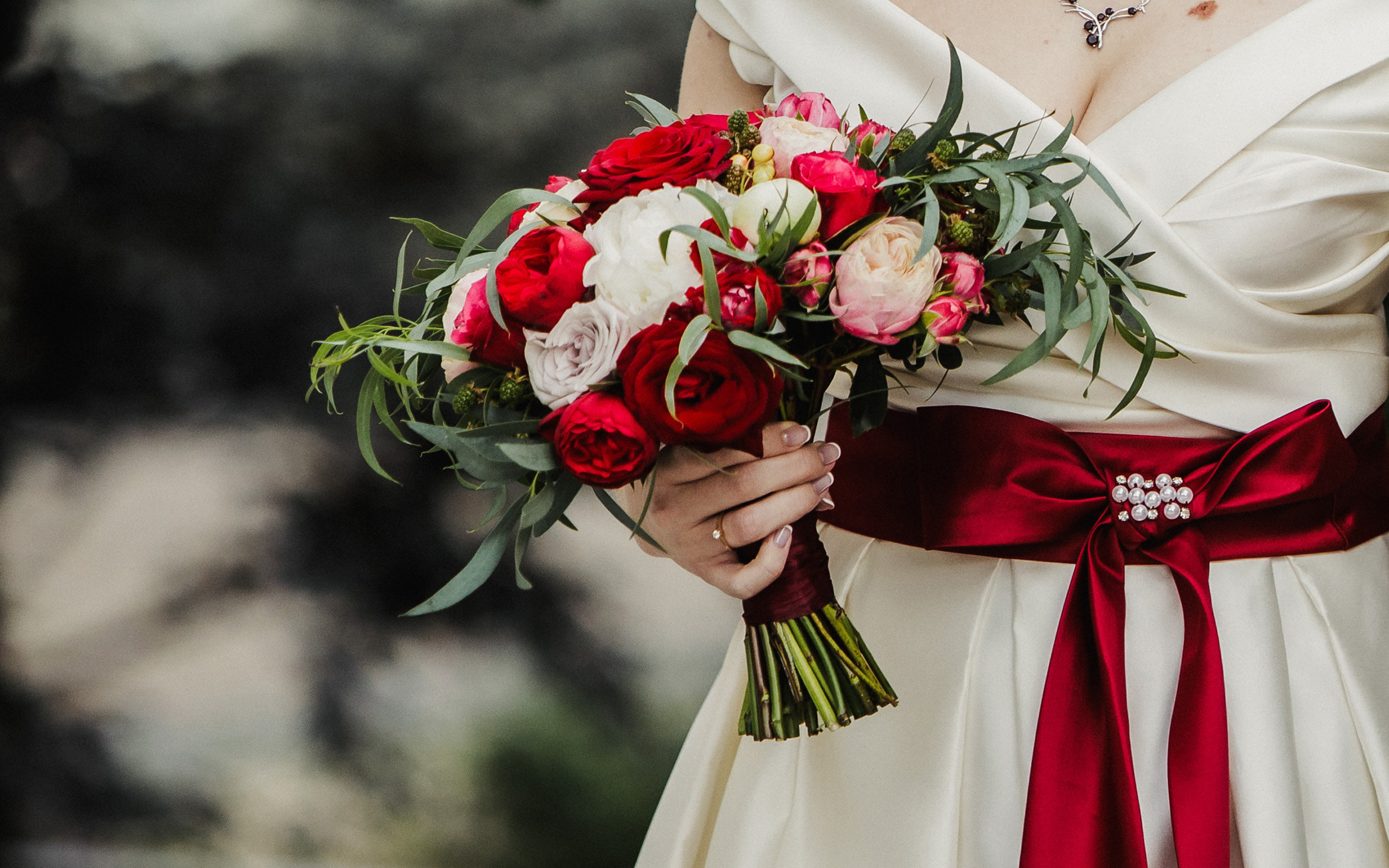 Līgavas pušķi sarkanos toņos. Event design, decoration, floristry, gift, Irina Novika, Riga, Latvia