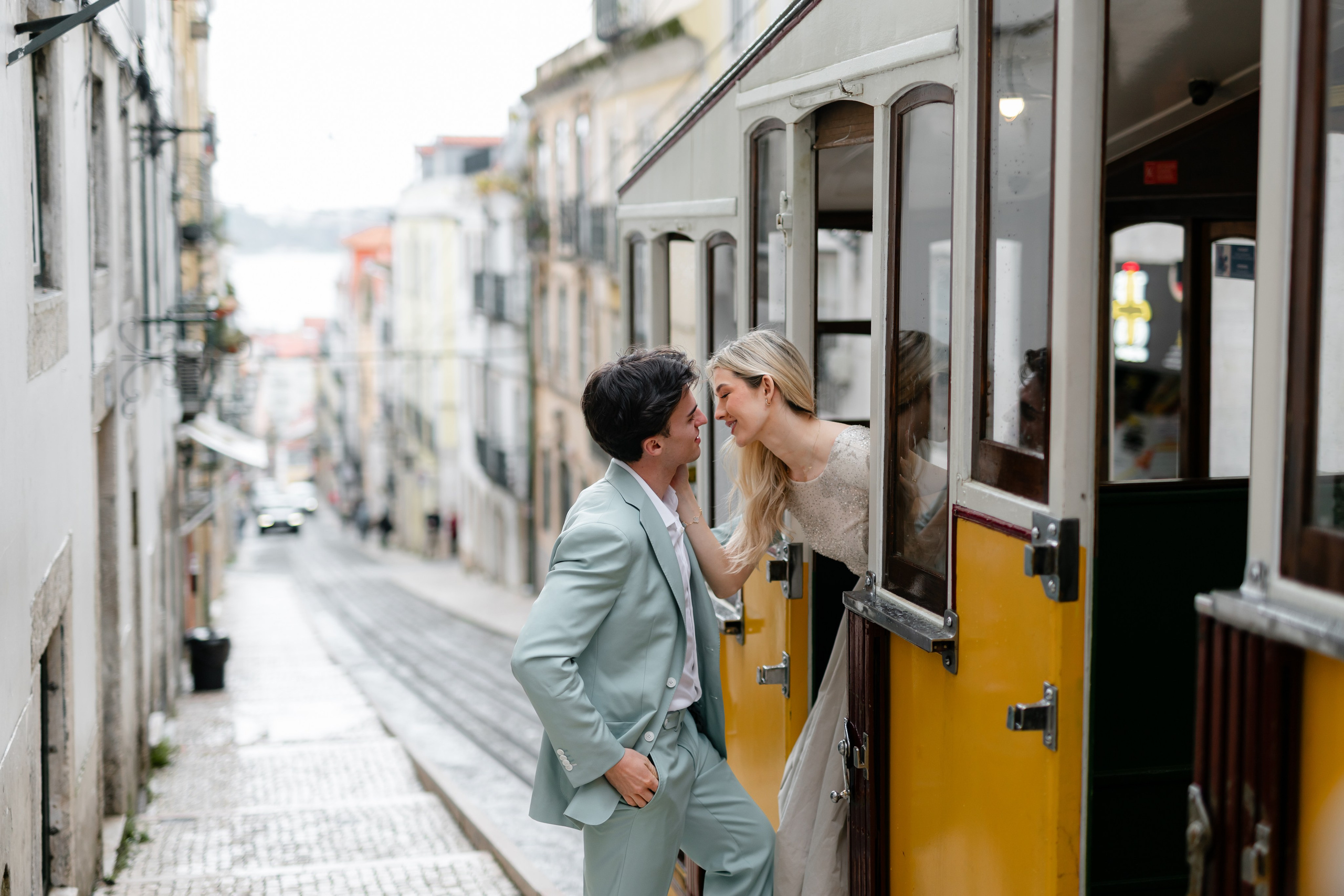 Vivien & Razvan. Main