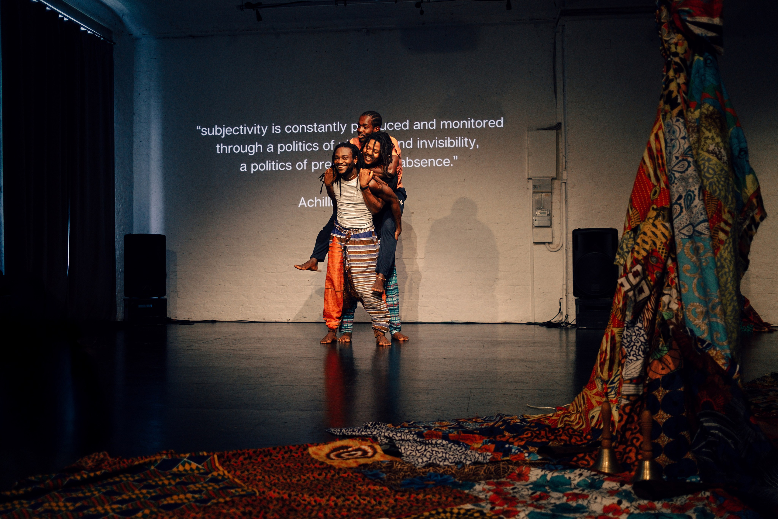 Tatwerk — Performance. Professional Photographer in Berlin — Portraits, Love Story, Events, F