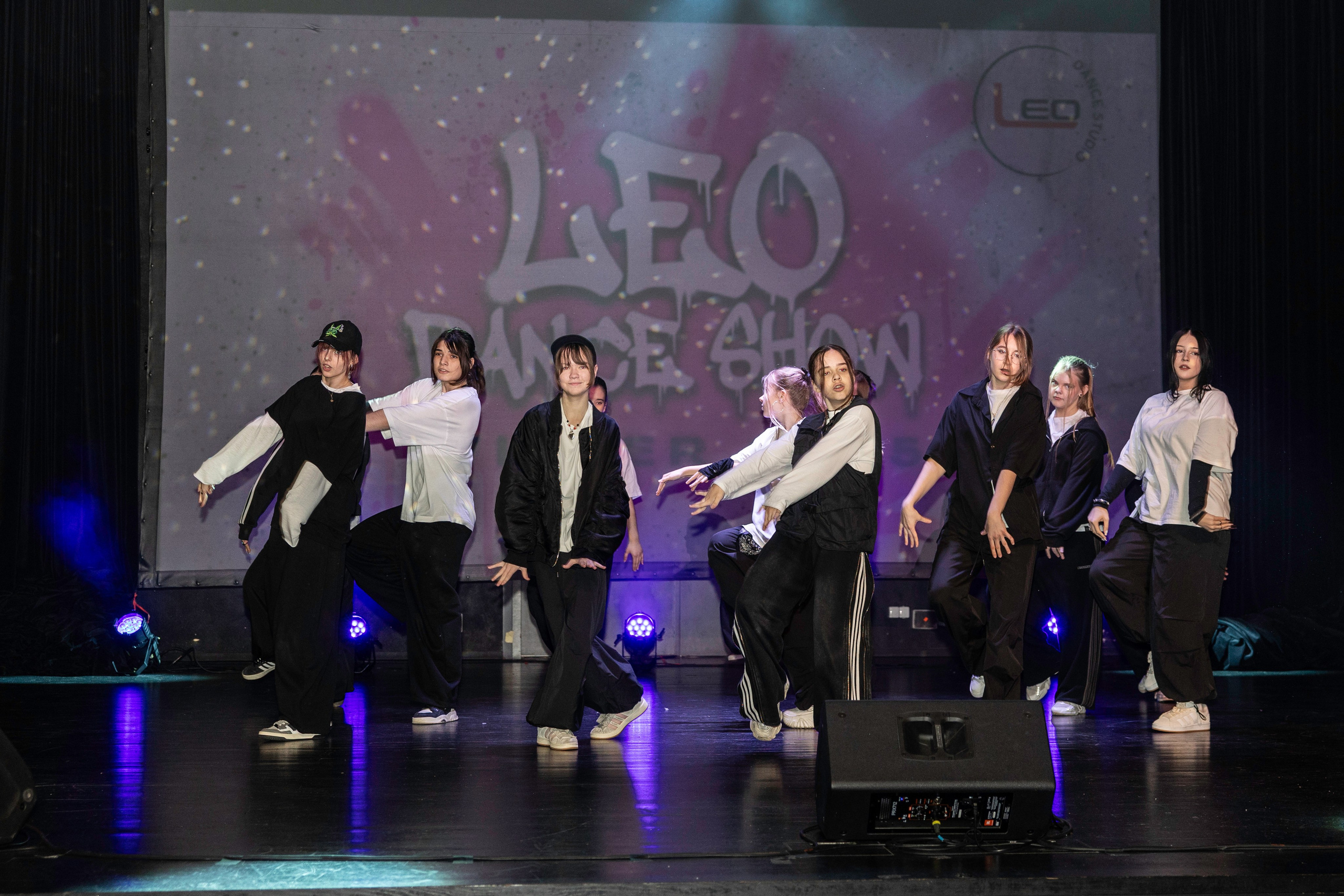 LEO DANCE SHOW WINTER 2025. Семейный и детский фотограф в Варшаве Мила Бобровская