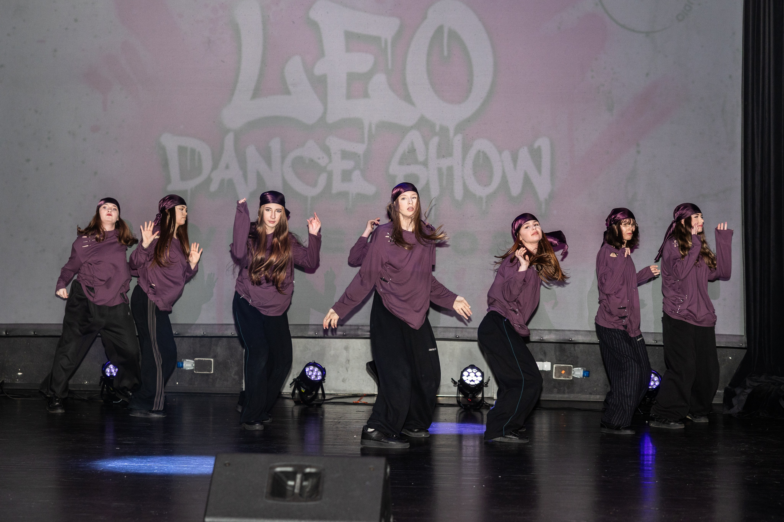 LEO DANCE SHOW WINTER 2025. Семейный и детский фотограф в Варшаве Мила Бобровская