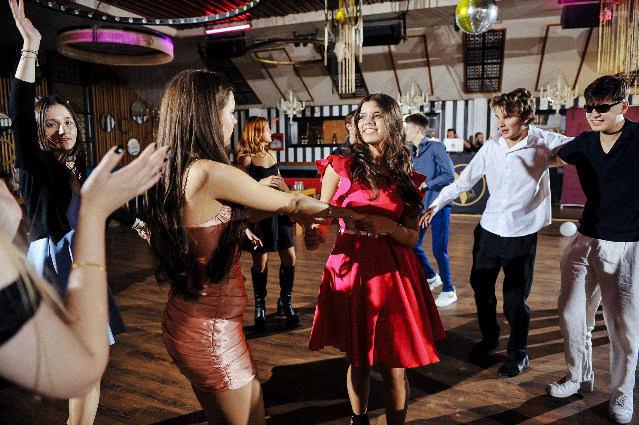 Karina (majorat). Fotograf de familie și evenimente